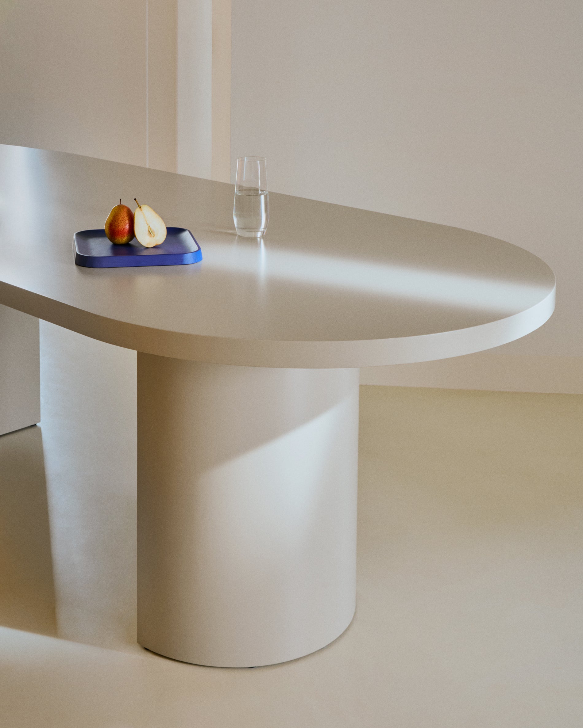 Nealy table in a lacquered MDF in an ecru finish, 200 x 100 cm - Lifestyle