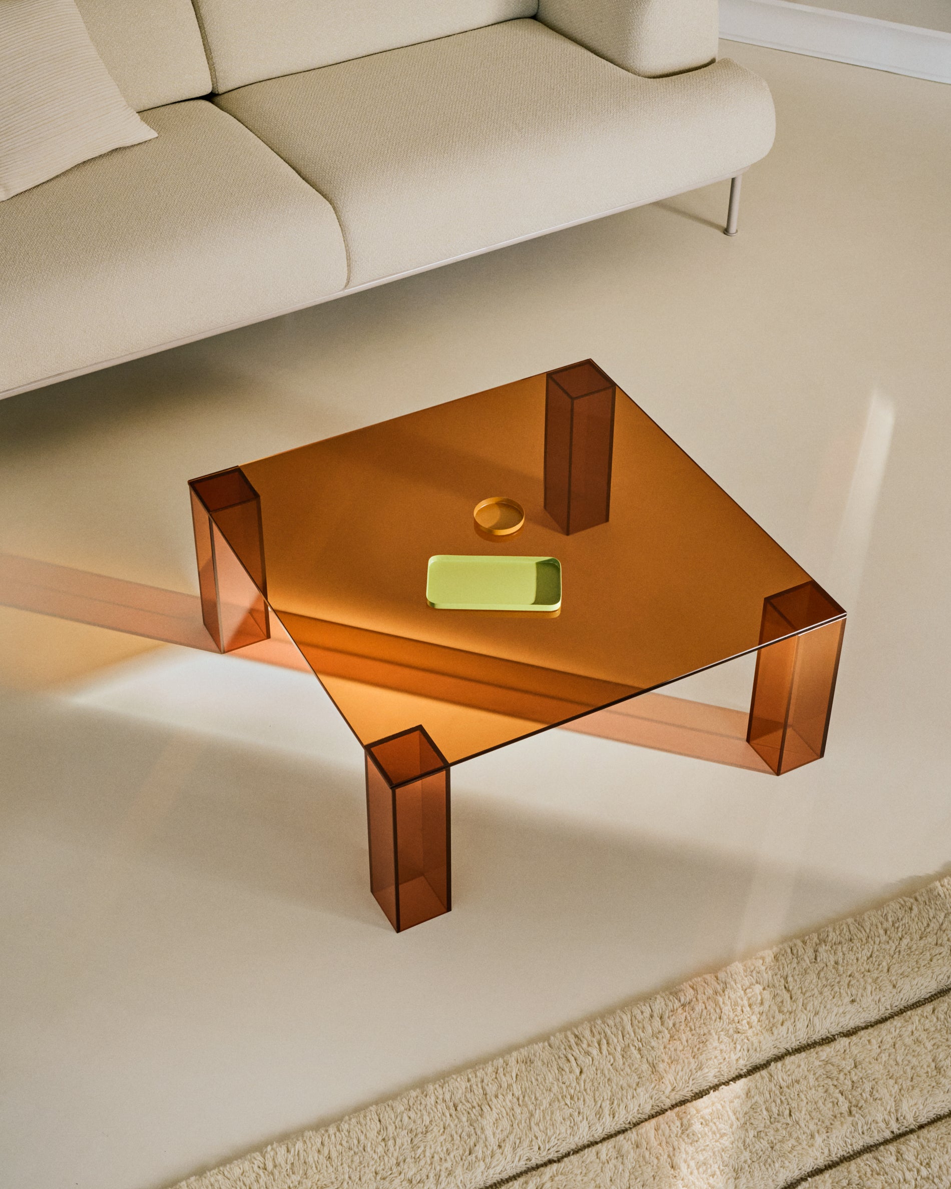 Adularia brown, tempered-glass side table, 85 x 85 cm - Lifestyle
