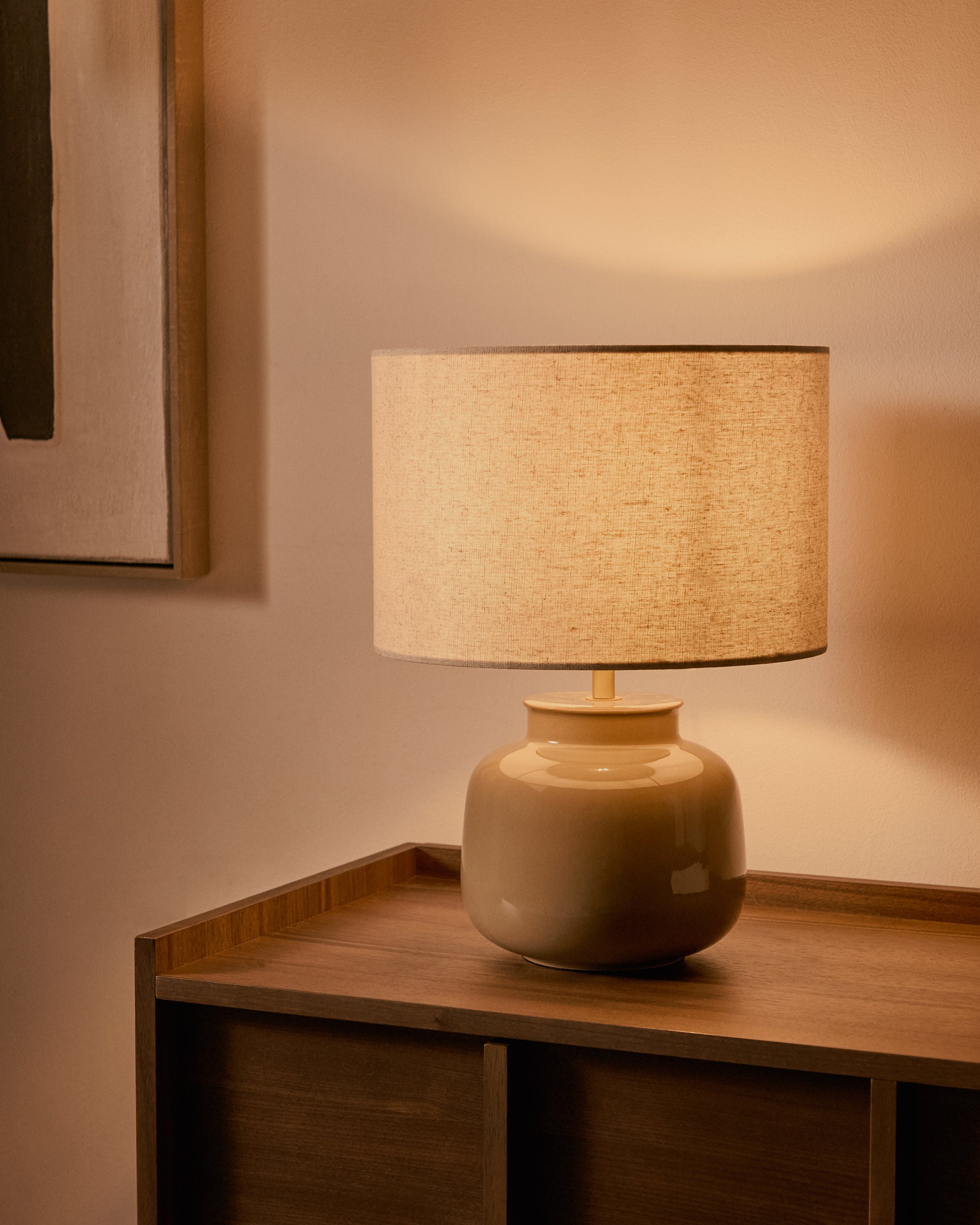 Tay green ceramic and beige linen table lamp - Lifestyle