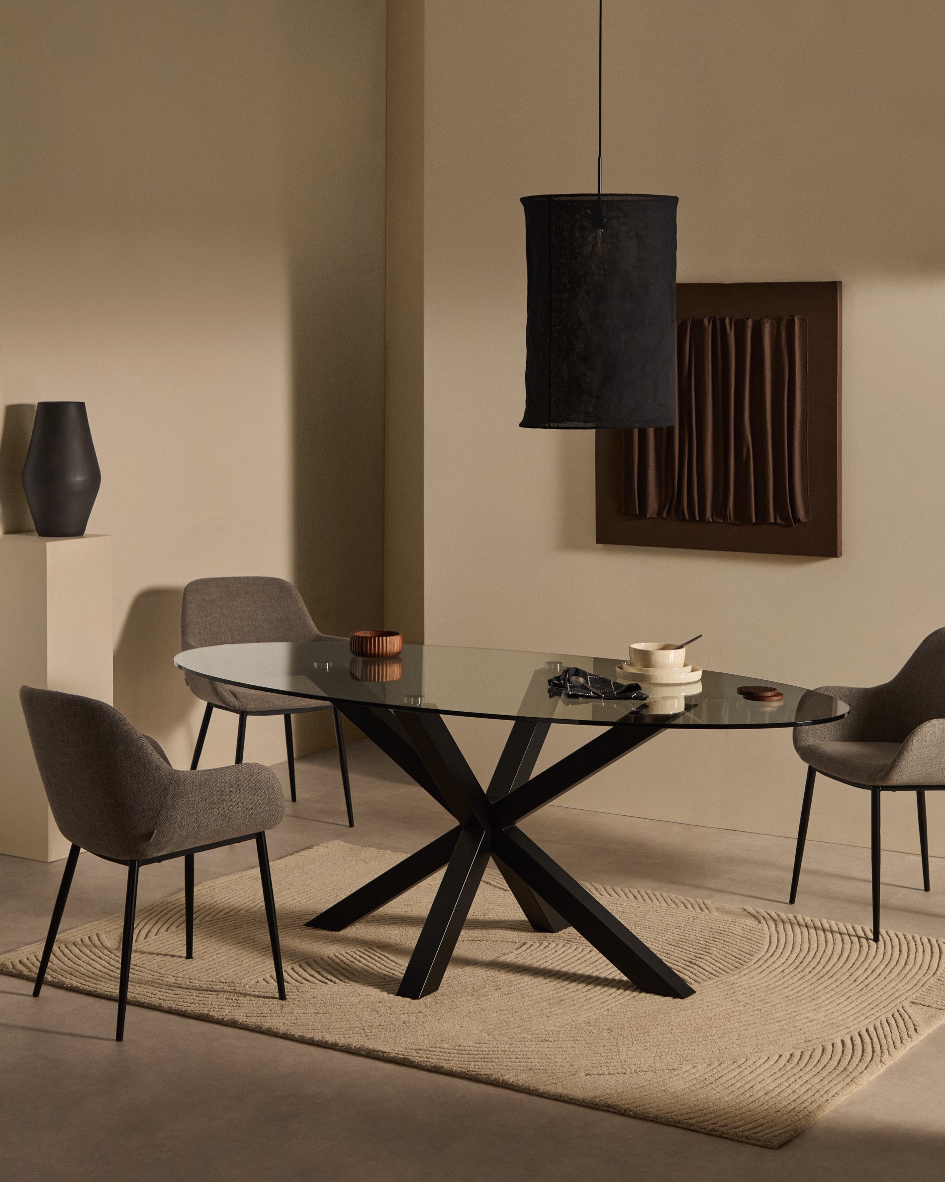 Konna light grey chair - Lifestyle