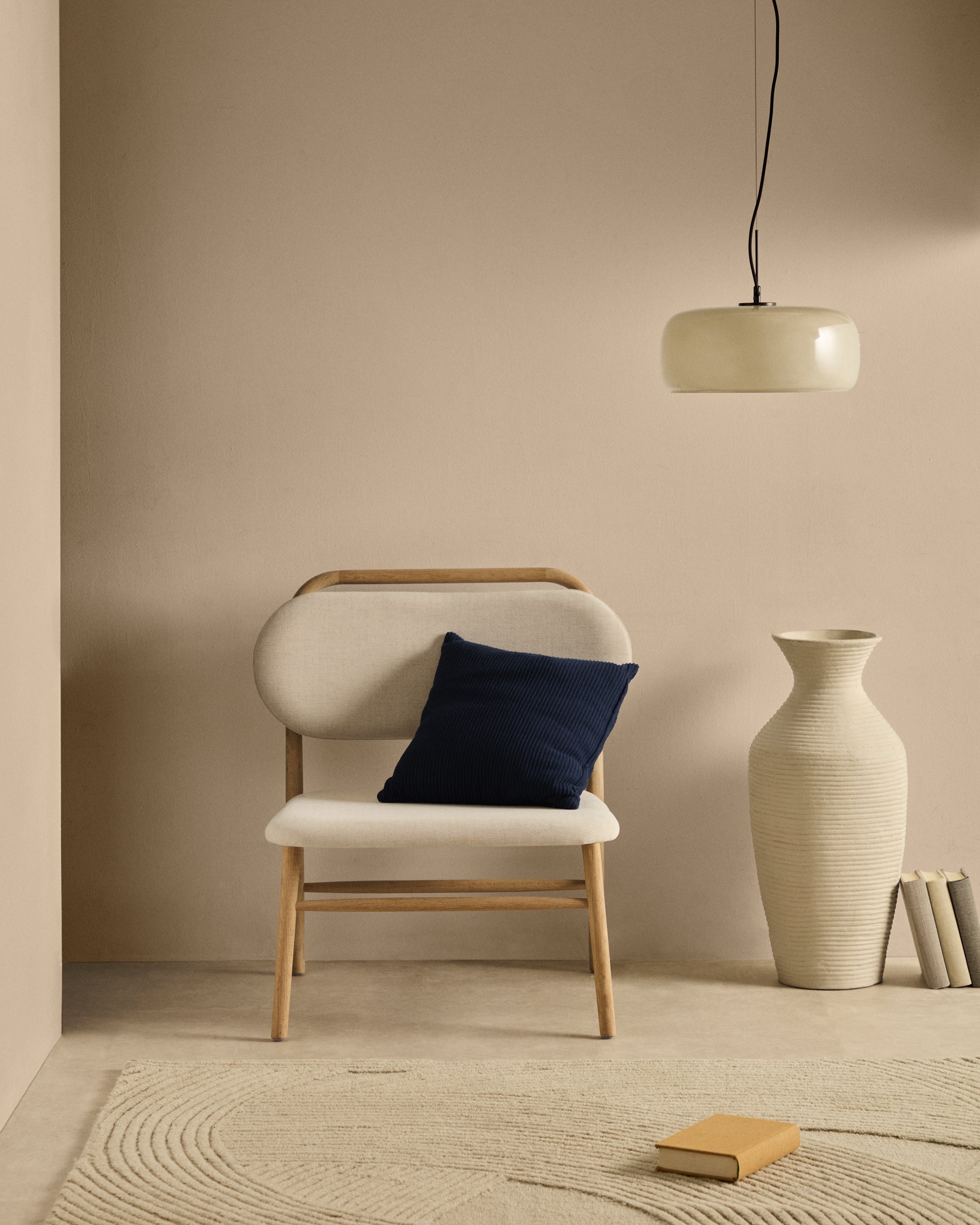 Helda armchair in beige chenille and FSC Mix Credit solid oak wood - Lifestyle