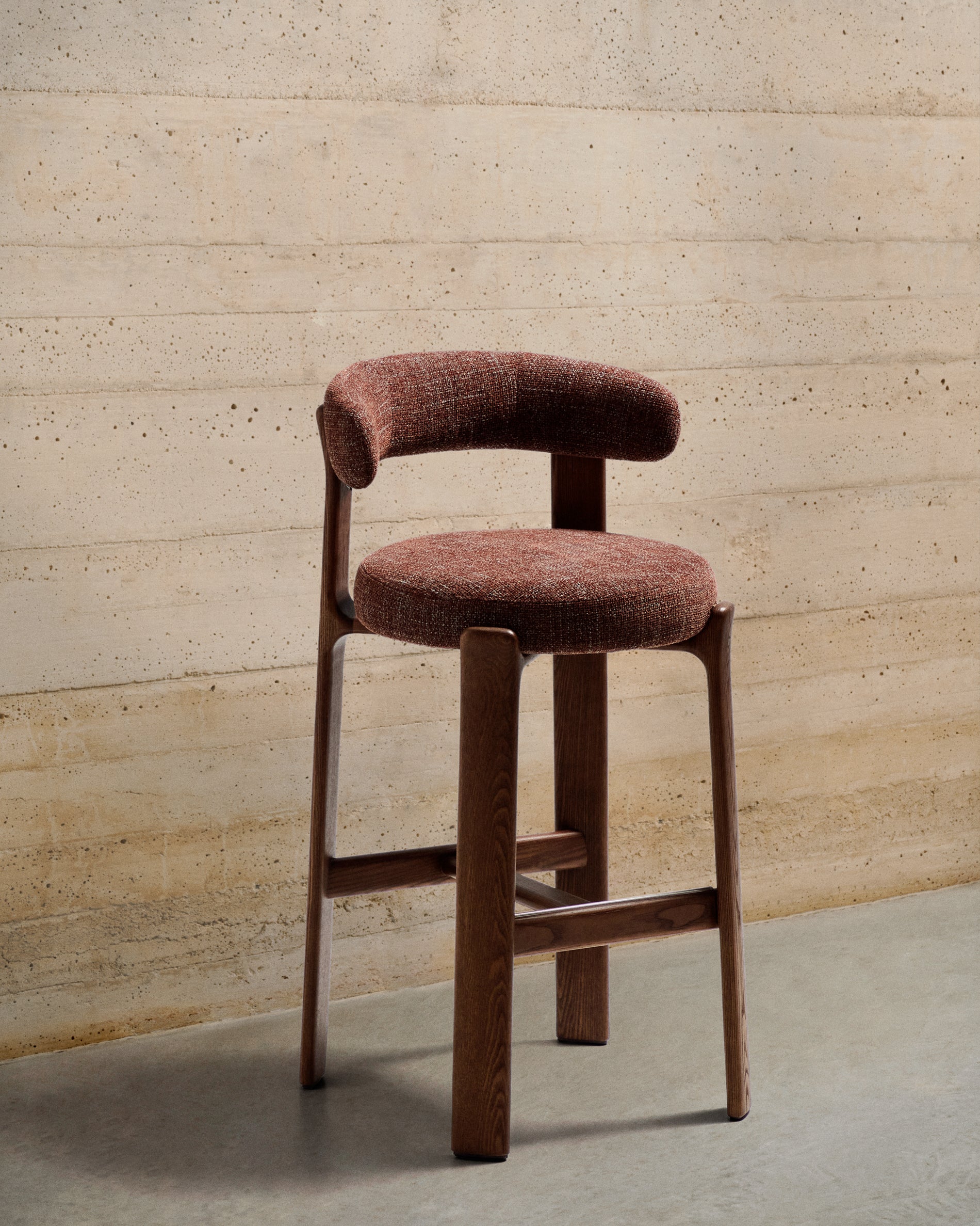 Granite stool in brown chenille and solid ash wood with walnut-coloured finish FSC 100% 75cm - Lifestyle