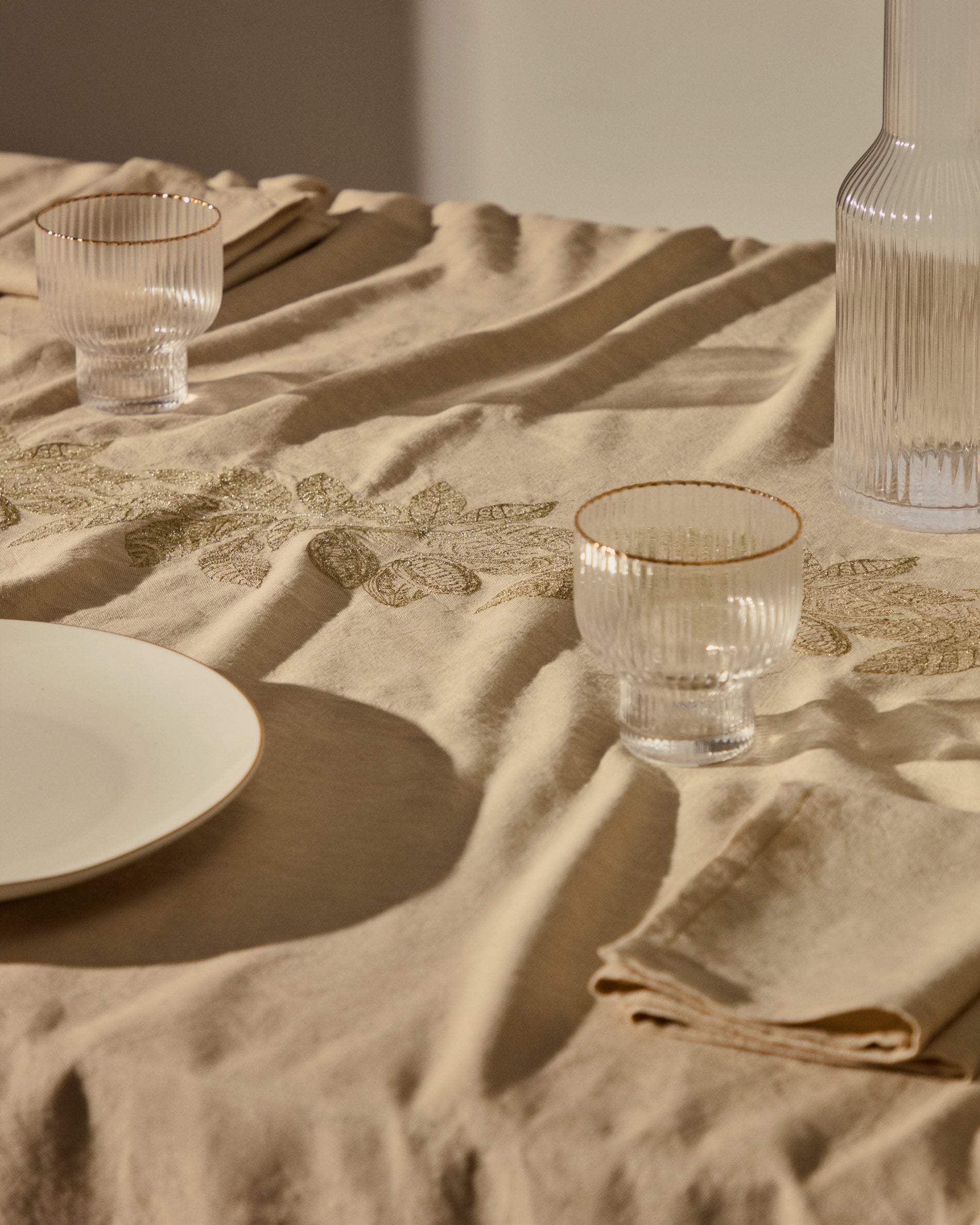Oreti tablecloth in beige cotton and linen and cocoa embroidery feature, 150x250cm - Lifestyle