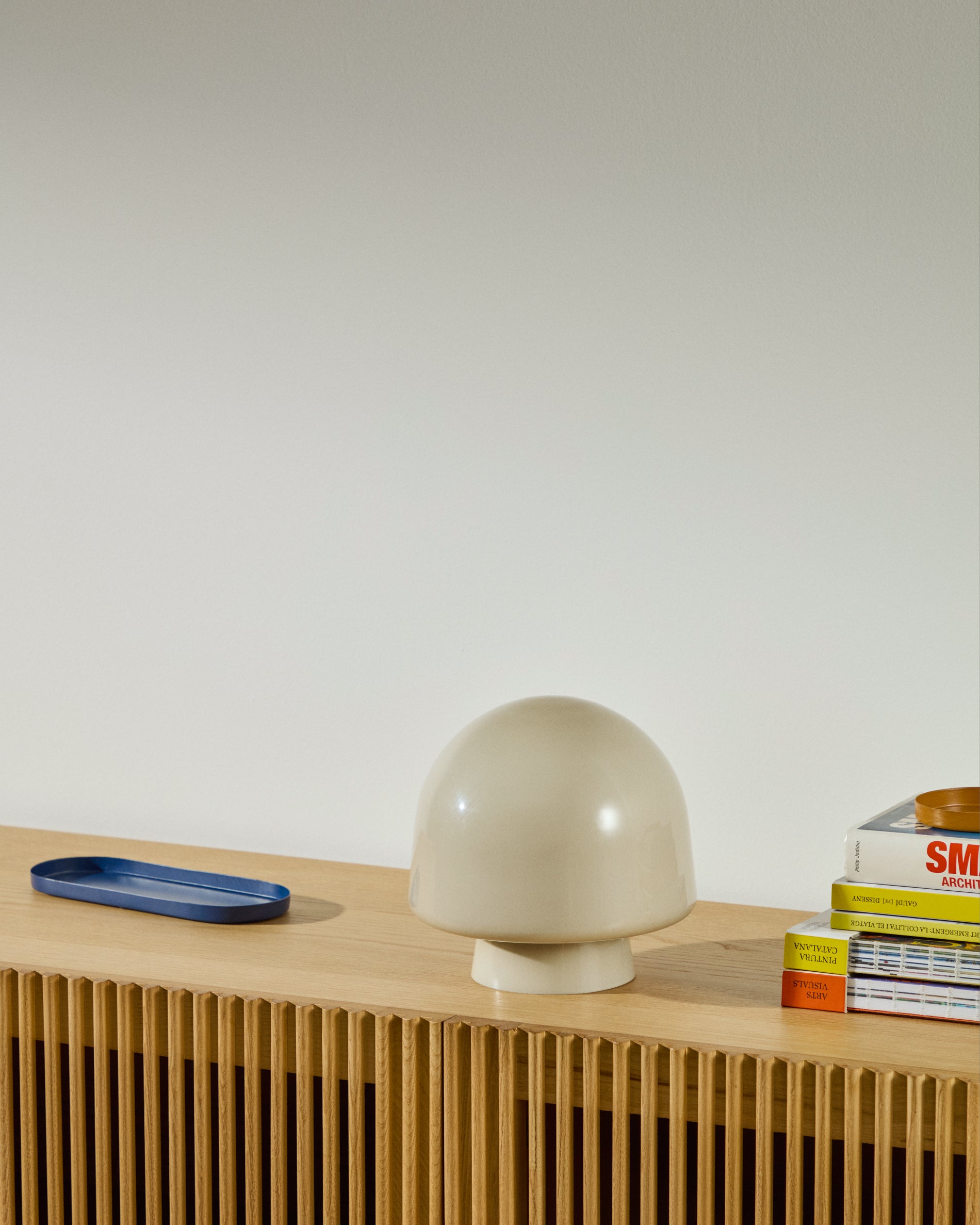 Reig grey glass table lamp - Lifestyle