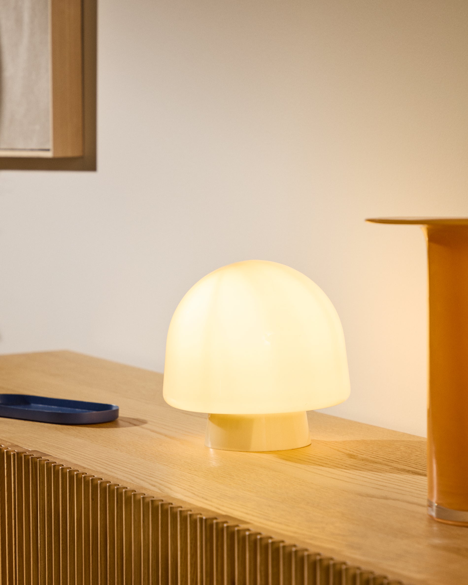 Reig grey glass table lamp - Lifestyle