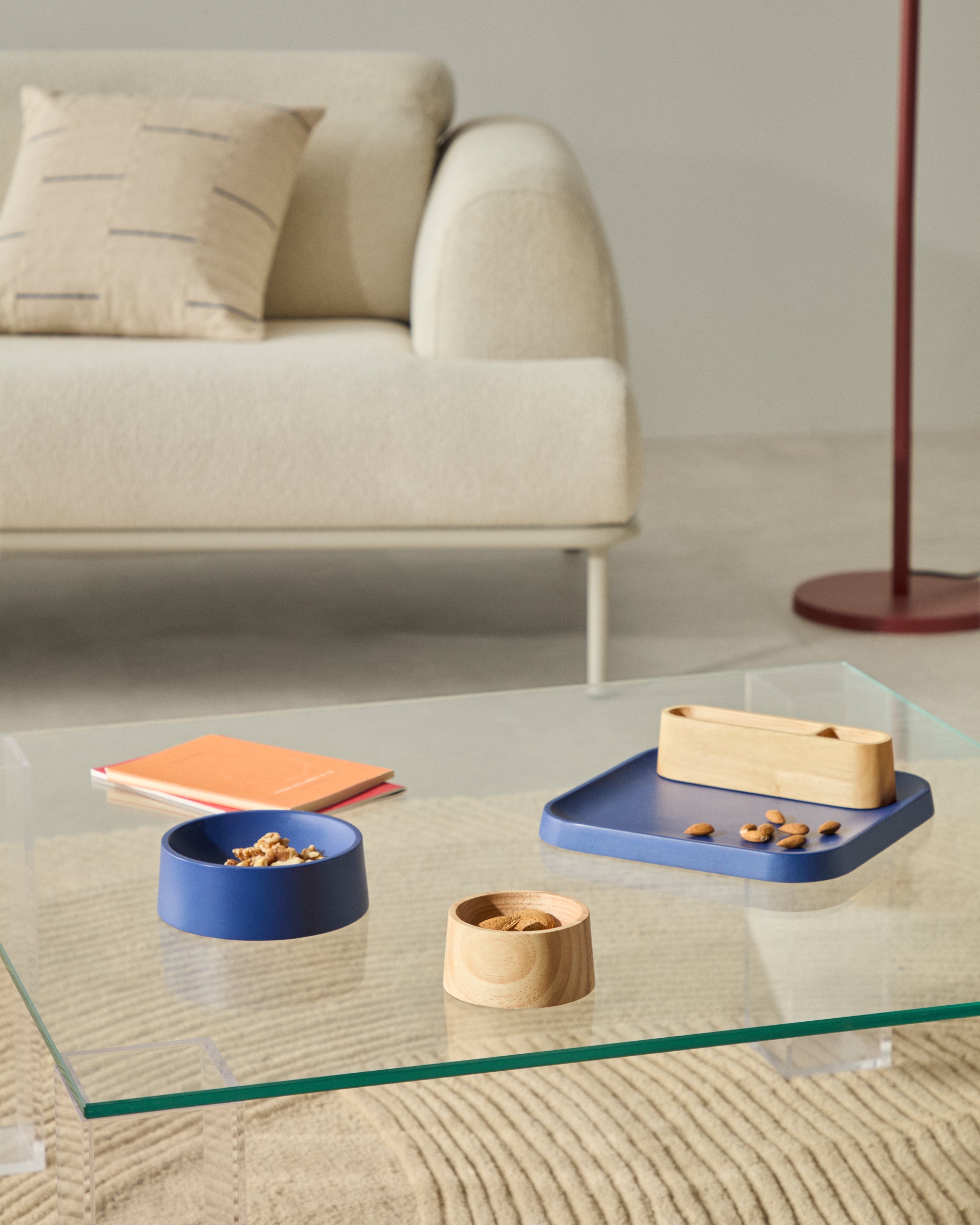 Bletz set of serving dishes for snacks made of acacia wood in a natural, blue finish FSC 100% - Lifestyle