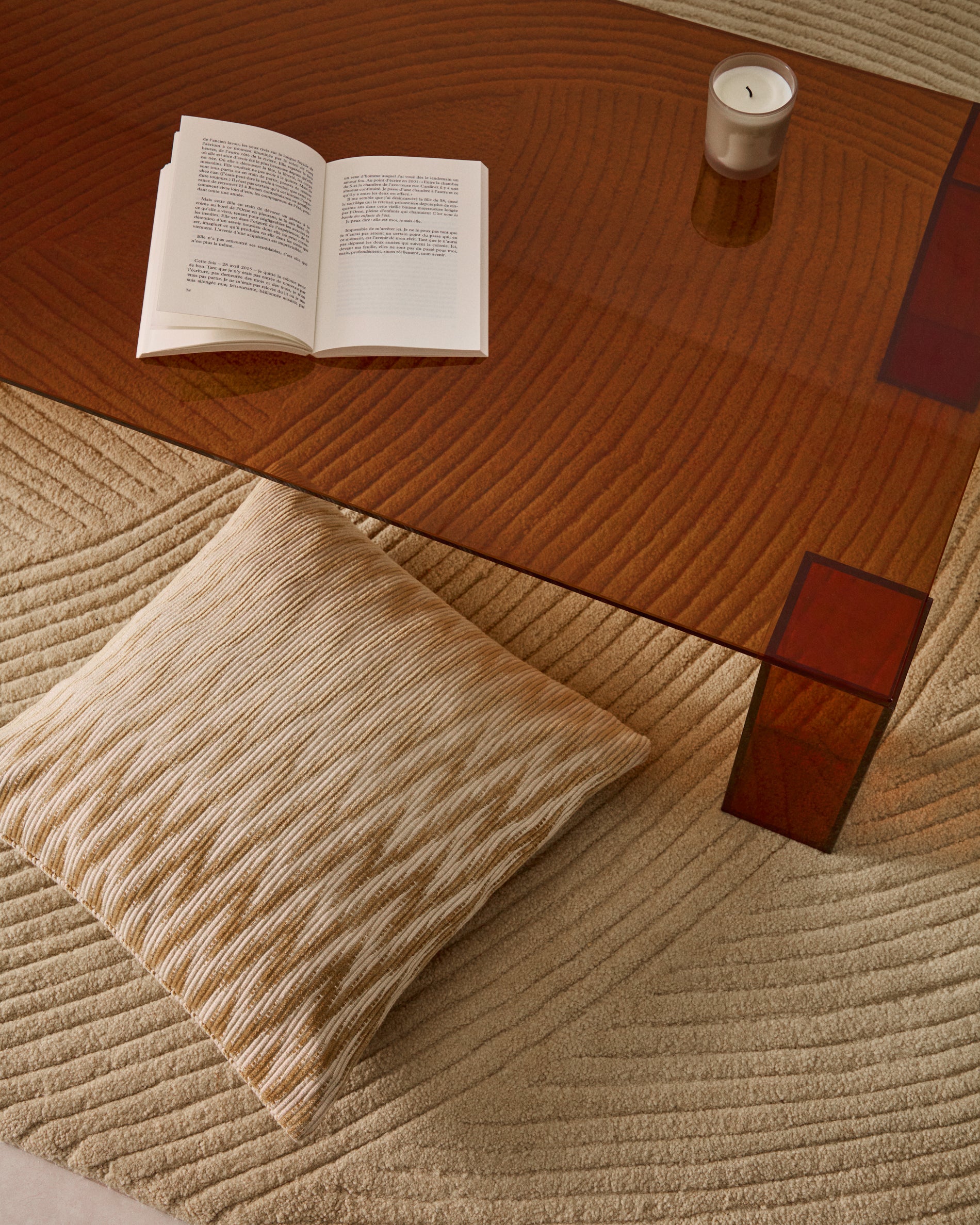 Sigato beige and ecru viscose and cotton, 45 x 45 cm - Lifestyle