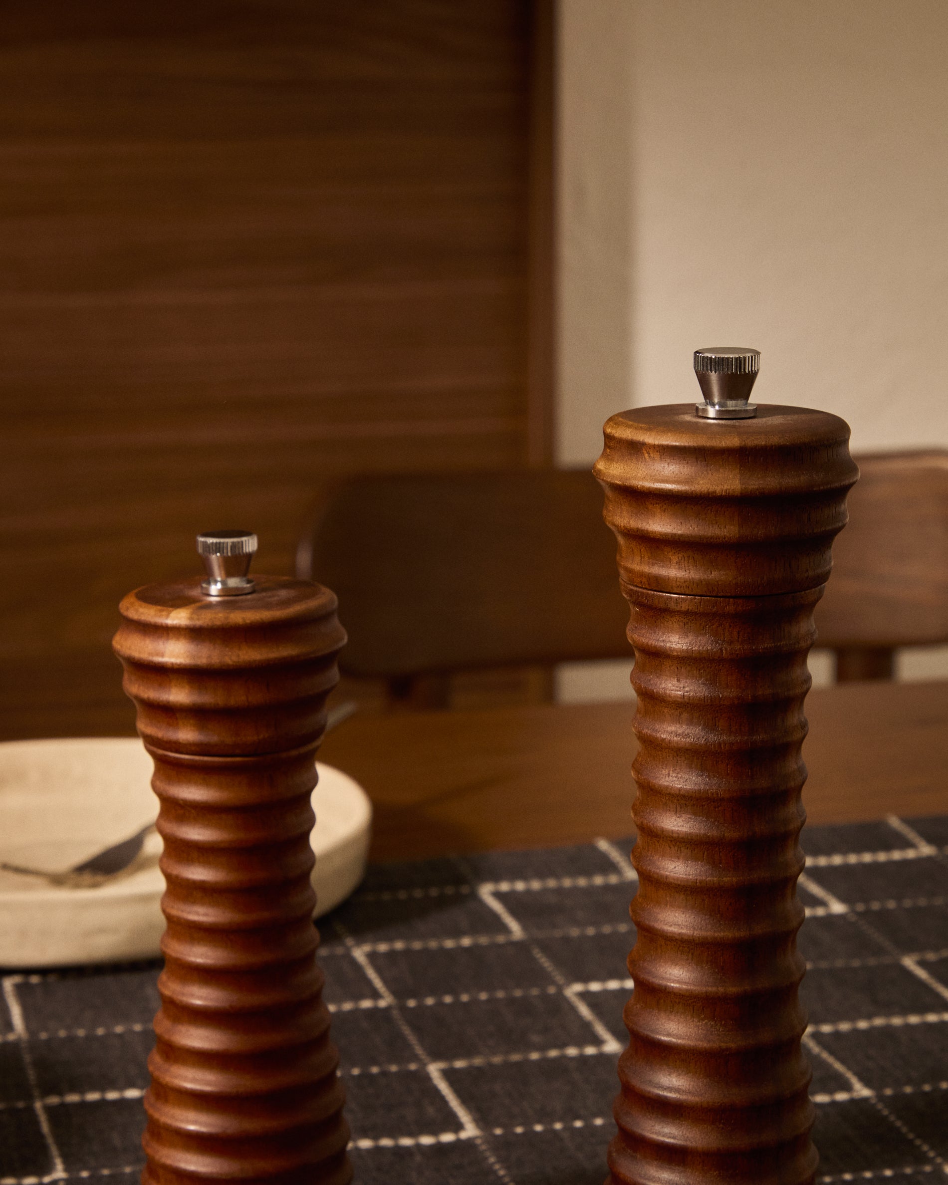 Rommu pepper mill made of acacia wood, 24 cm FSC 100% - Lifestyle