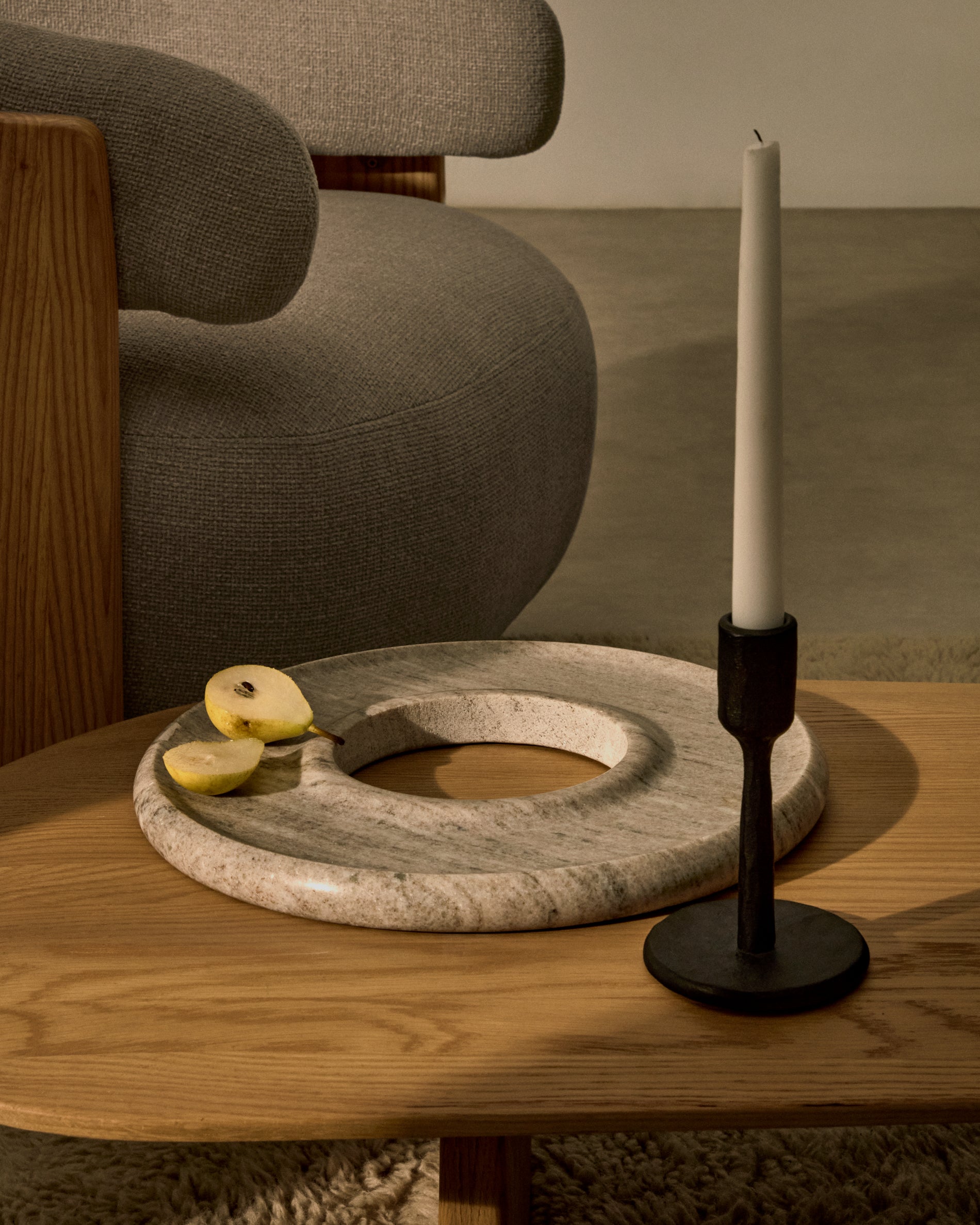 Morel beige marble serving tray - Lifestyle