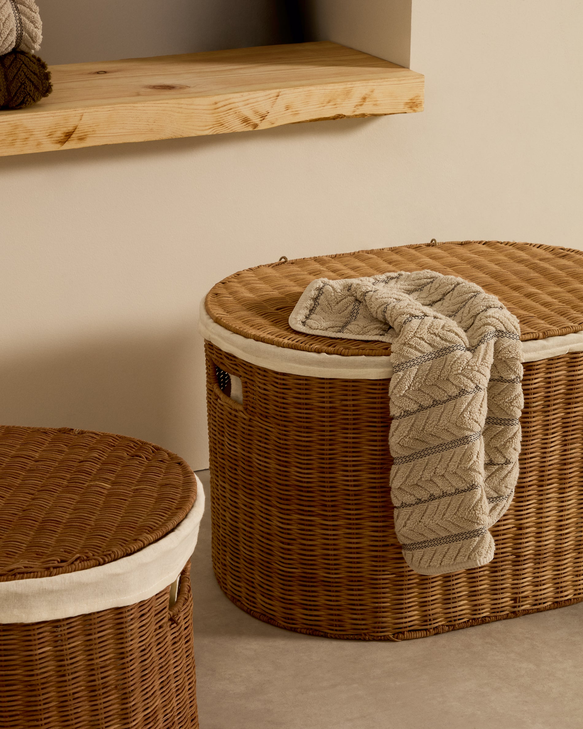 Indali set of 2 rattan baskets, Ø 50 cm / Ø 55 cm - Lifestyle