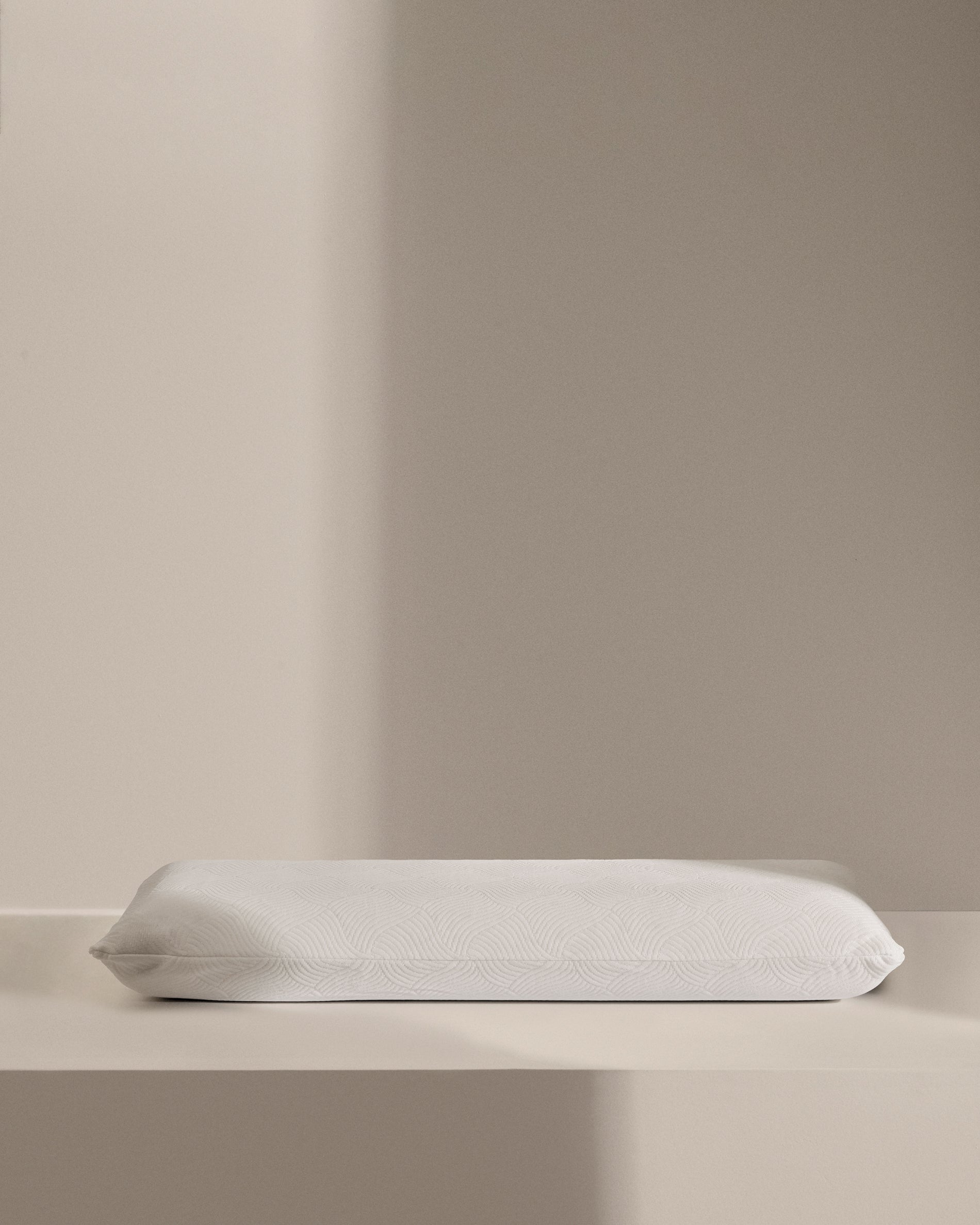 Sasa Viscoelastic Pillow 33 x 90 cm - Lifestyle