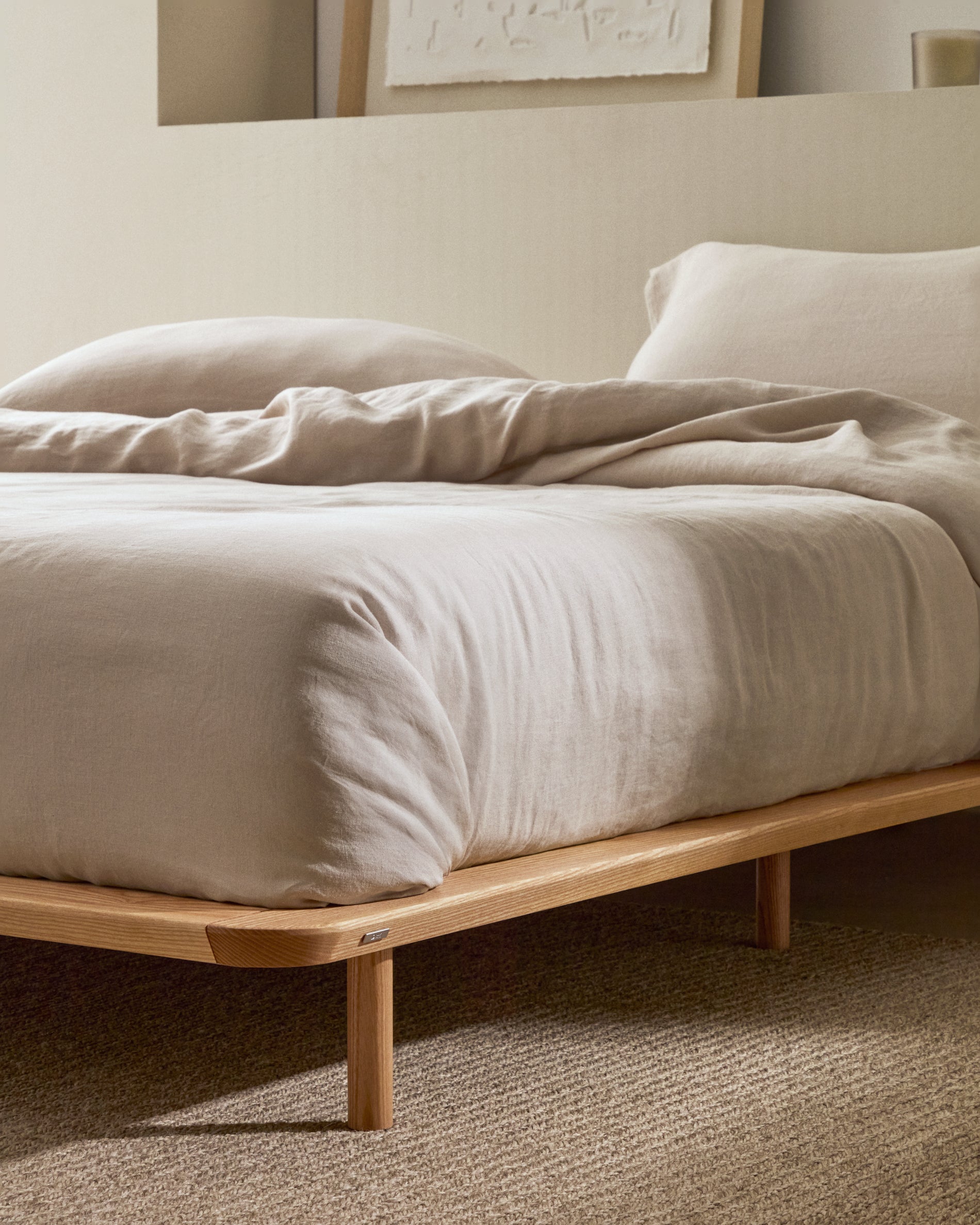 Anielle bed made from solid ash wood for a 160 x 200 cm mattress - Lifestyle