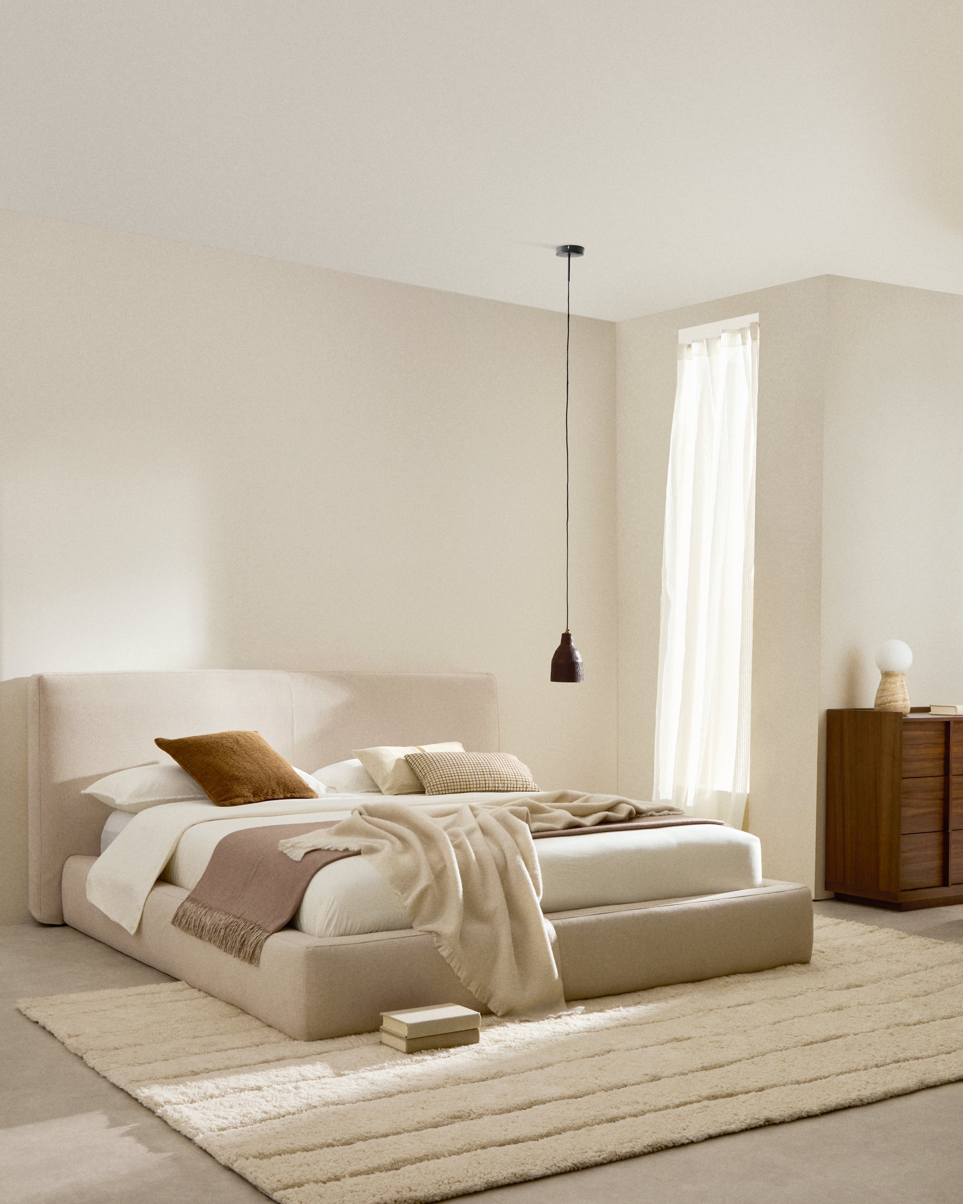 Beige Blok bed with removable covers for 180 x 200 cm mattress FSC Mix Credit - Lifestyle