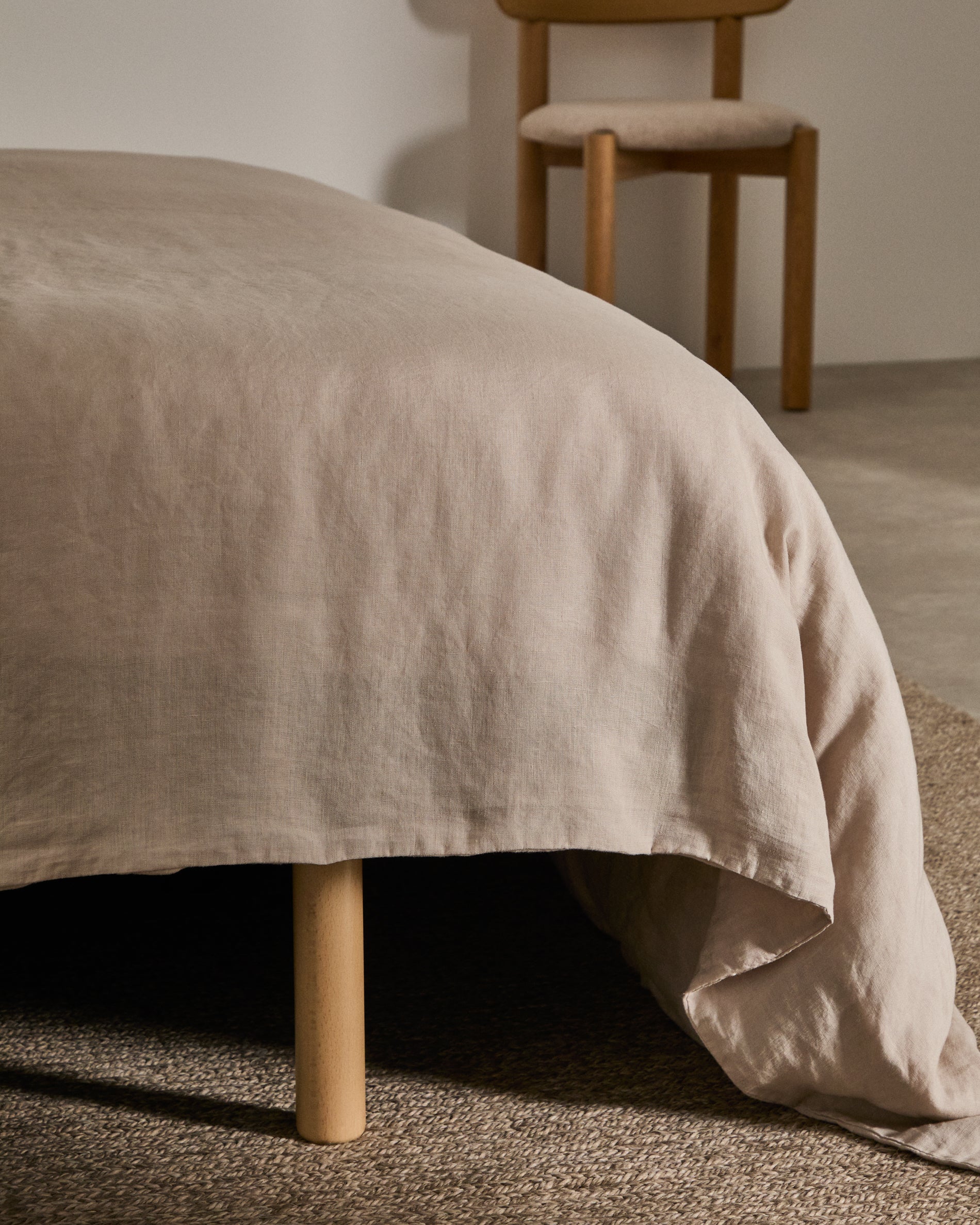Ise bed base leg made of solid beech wood with a natural tone finish - Lifestyle