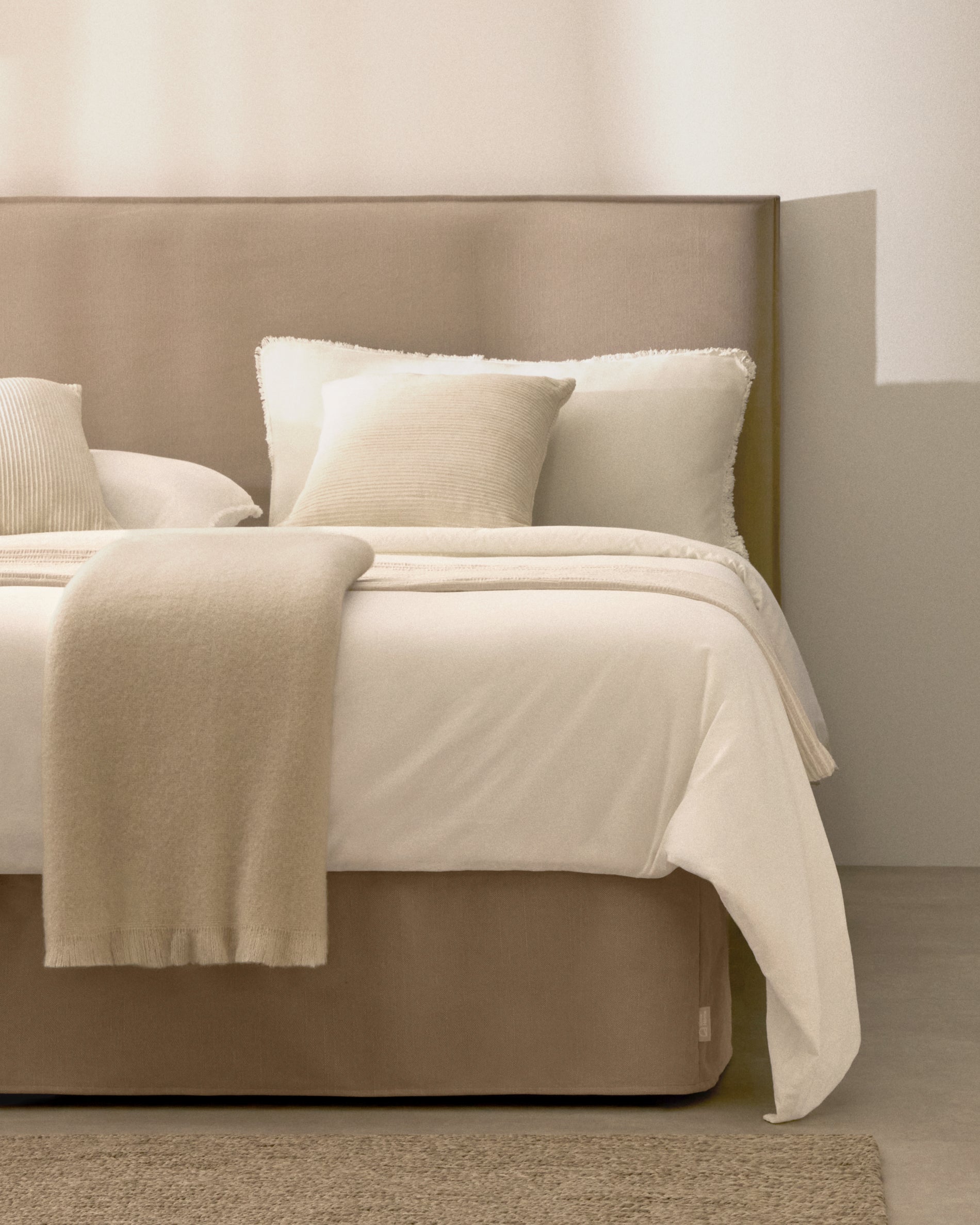 Jaira bed with removable linen and cotton cover in taupe for a 180 x 200 cm FSC Mix Credit mattress - Lifestyle