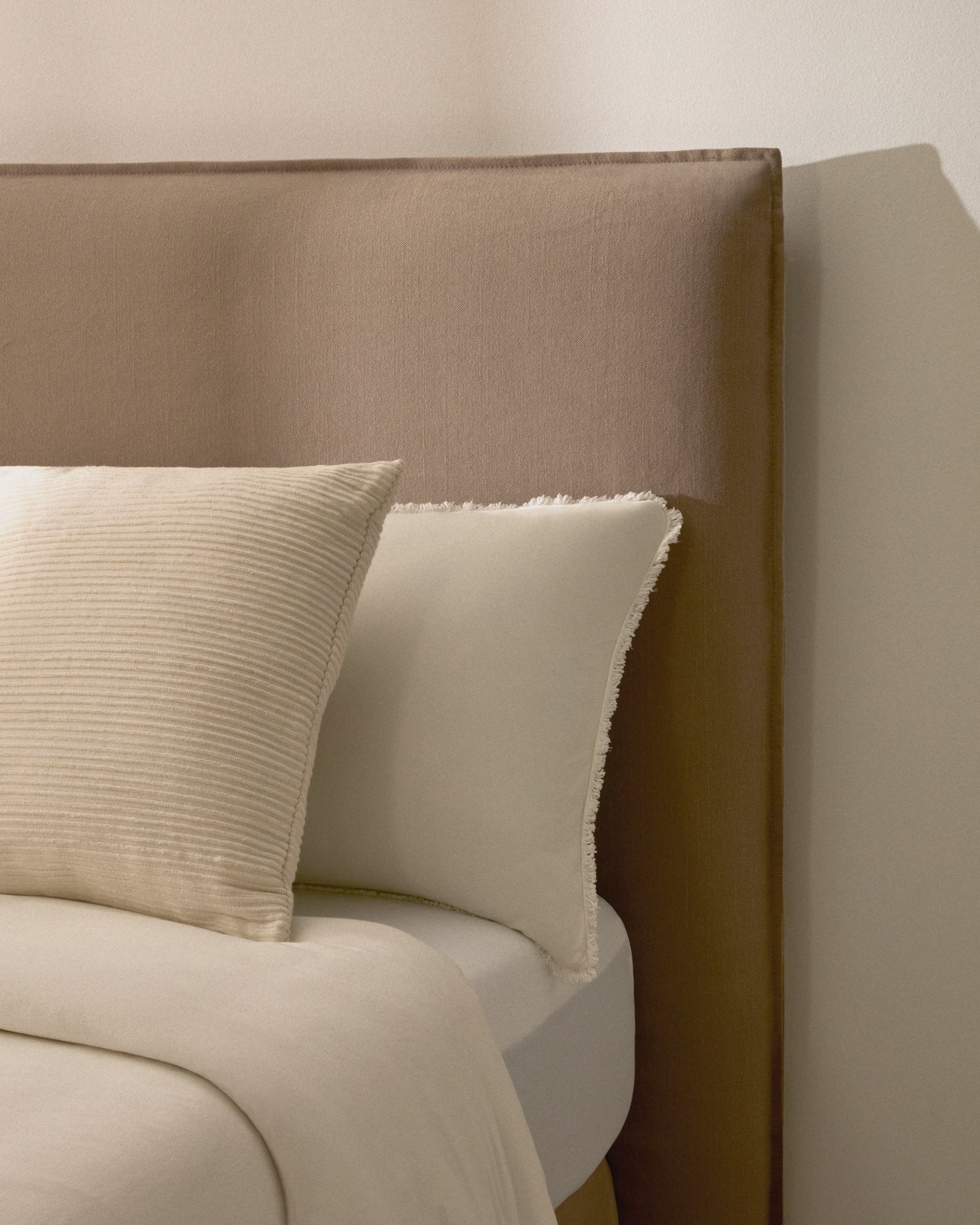 Jaira bed with removable linen and cotton cover in taupe for a 180 x 200 cm FSC Mix Credit mattress - Lifestyle