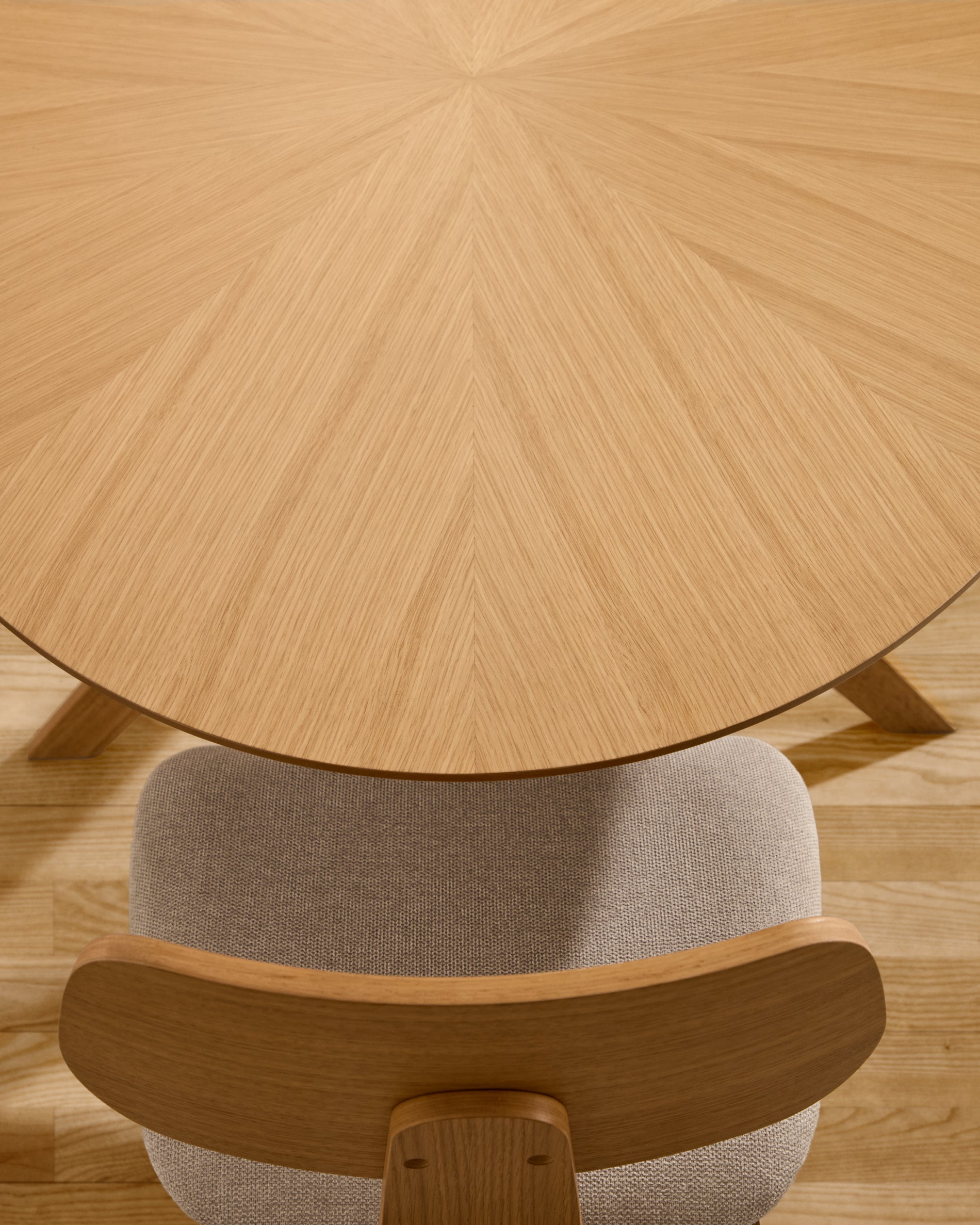 Naanim table in oak veneer, 180 x 110 cm - Lifestyle
