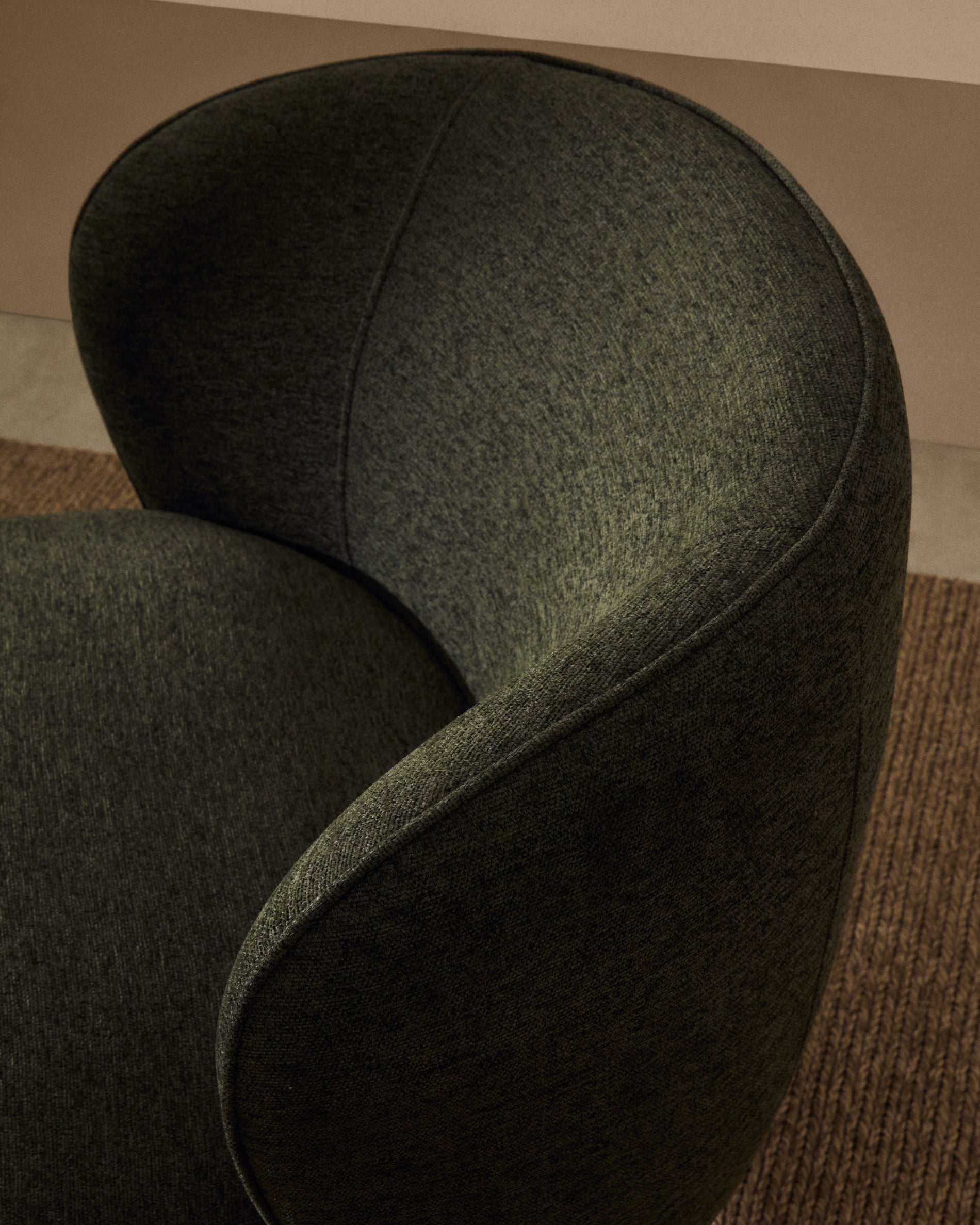 Ulit armchair in green chenille with solid beech wood legs in a natural finish - Lifestyle
