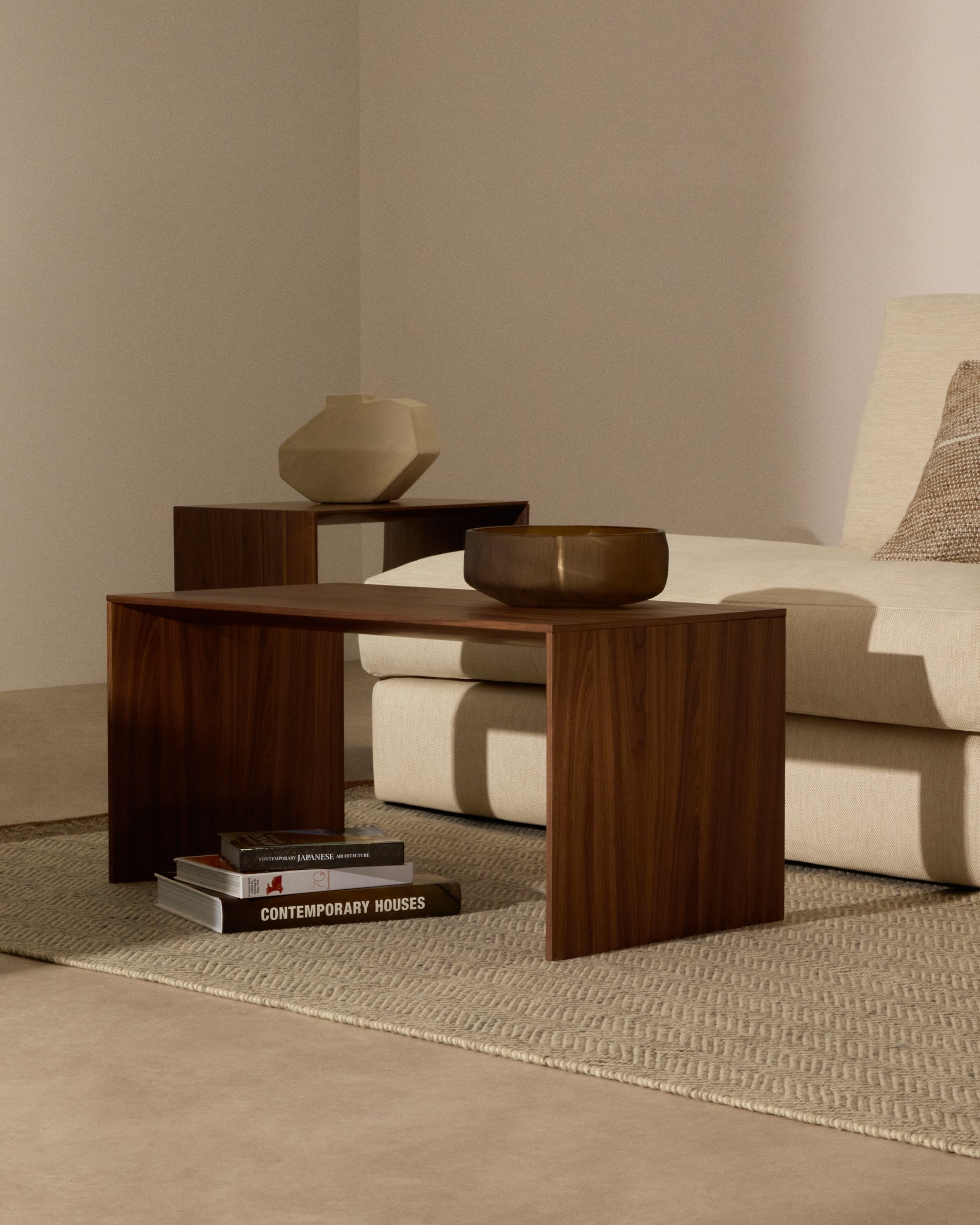 Litto walnut veneer coffee table, 90 x 45 cm - Lifestyle