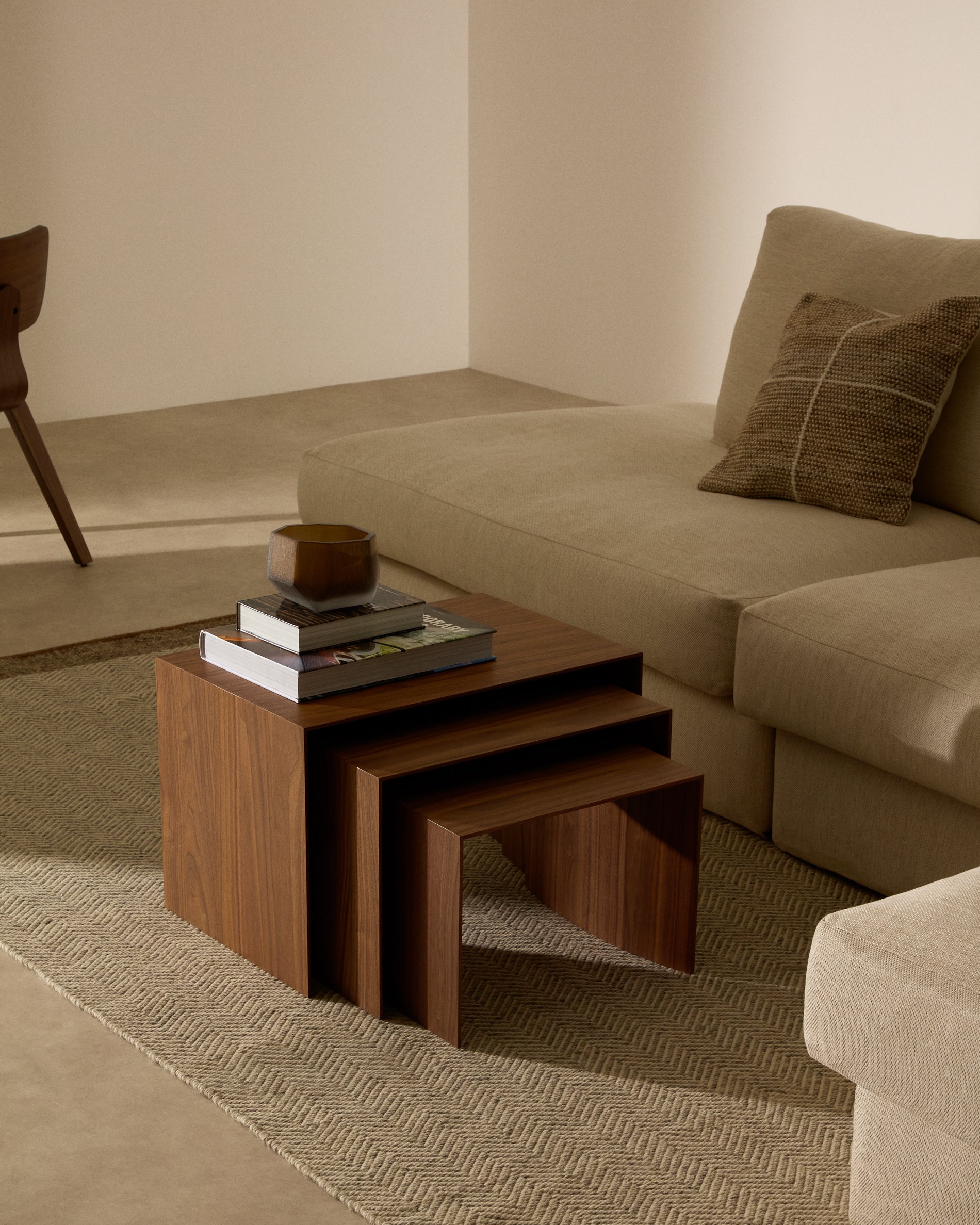 Litto set of 3 walnut veneer FSC Mix Credit nesting tables 60 x 40 / 51 x 36 / 42 x 31 cm - Lifestyle