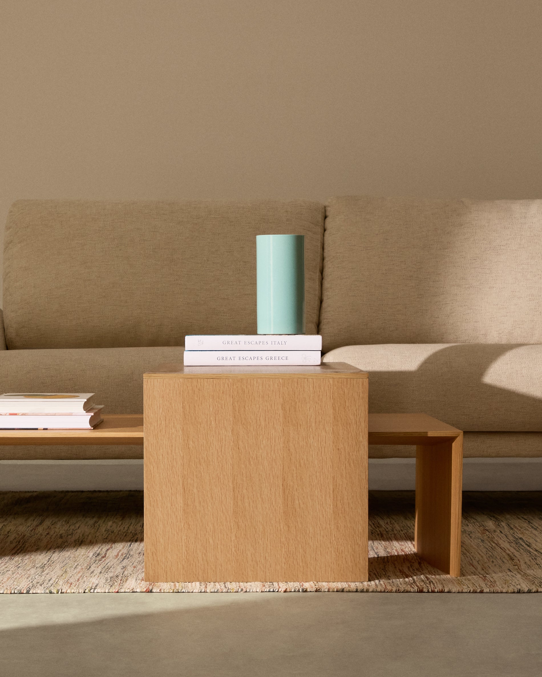 Litto oak veneer coffee table, 90 x 45 cm - Lifestyle