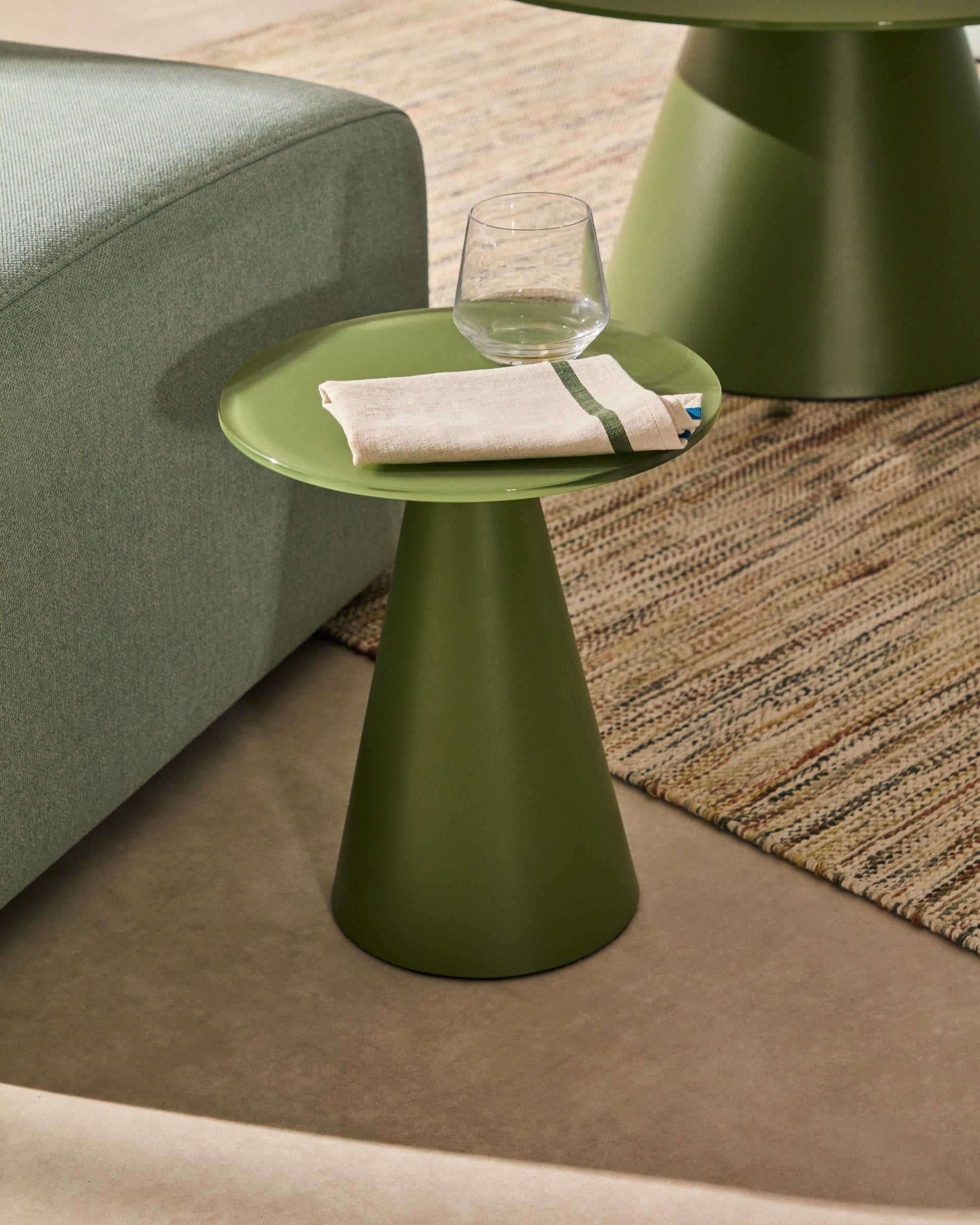Wilshire side table with frosted tempered glass and matt green painted steel finish Ø30cm - Lifestyle