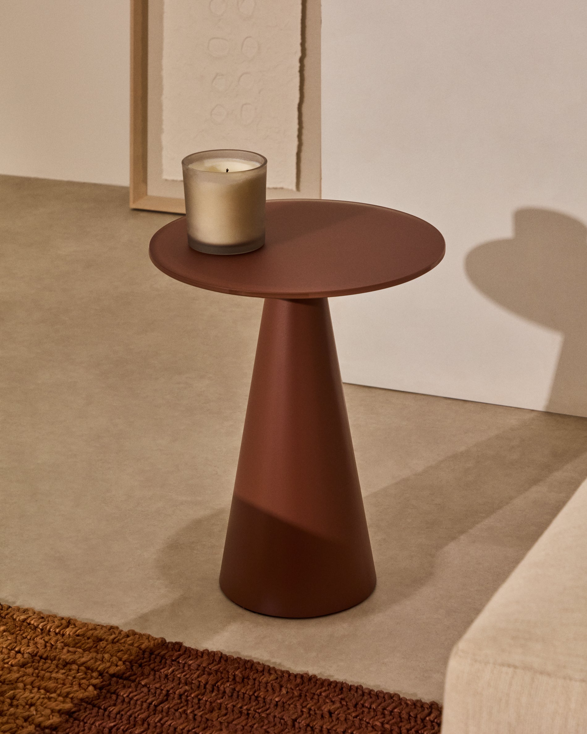 Wilshire side table with frosted tempered glass and matt terracotta painted steel finish Ø35cm - Lifestyle