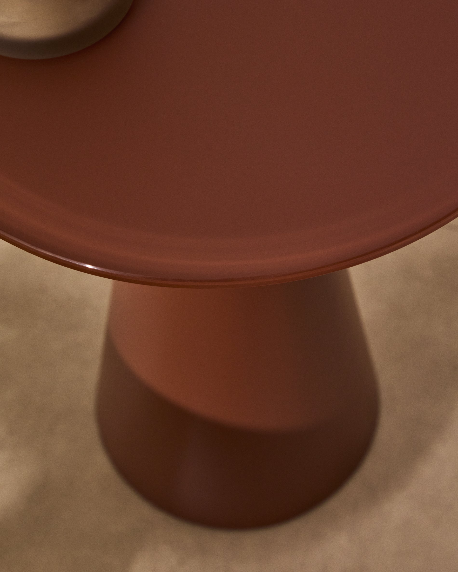 Wilshire side table with frosted tempered glass and matt terracotta painted steel finish Ø35cm - Lifestyle
