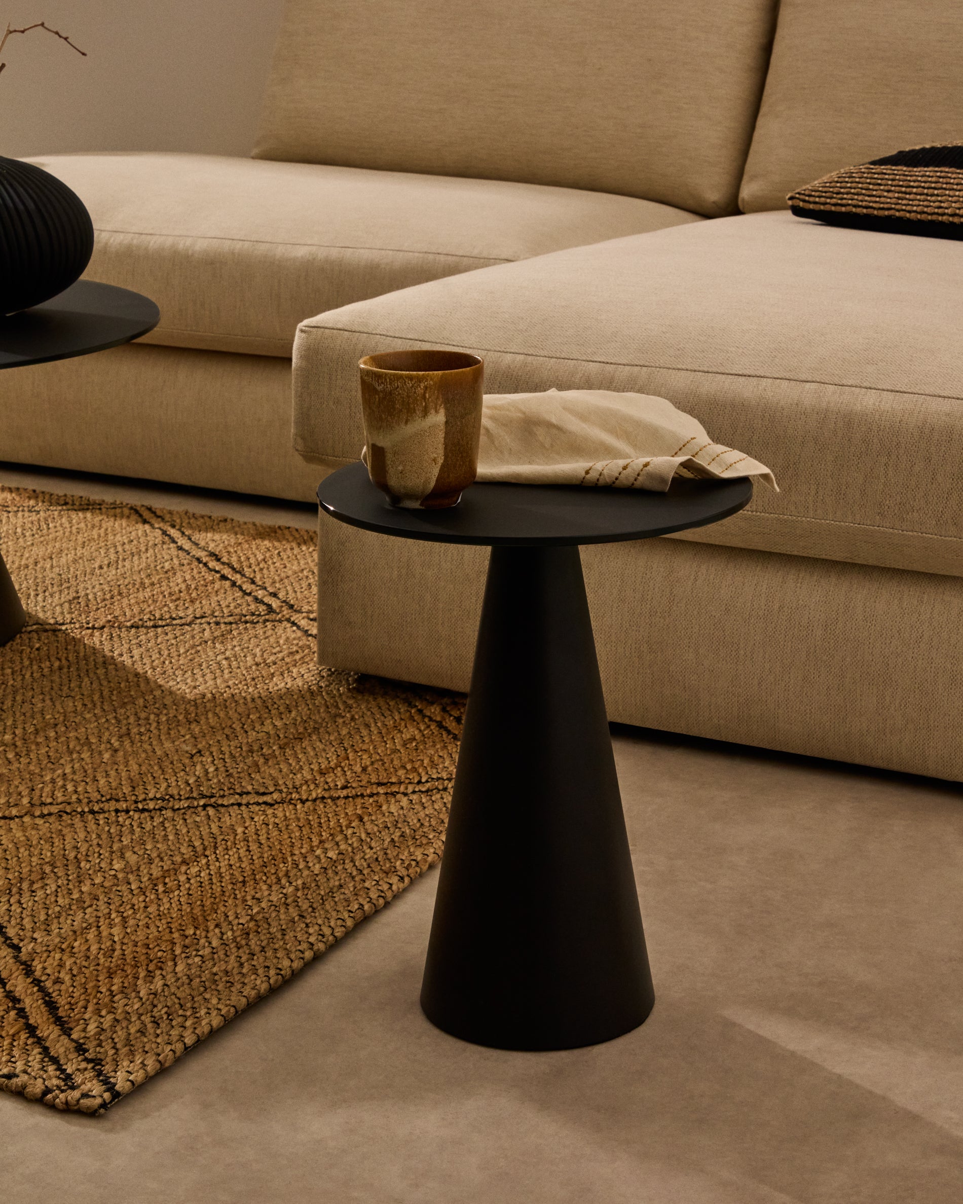 Wilshire side table with frosted tempered glass and steel with matt black painted finish Ø35cm - Lifestyle