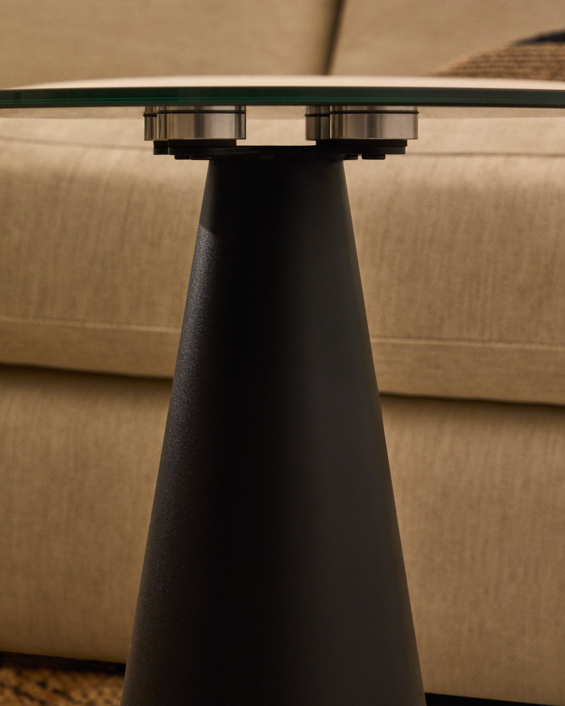 Wilshire side table with frosted tempered glass and steel with matt black painted finish Ø35cm - Lifestyle