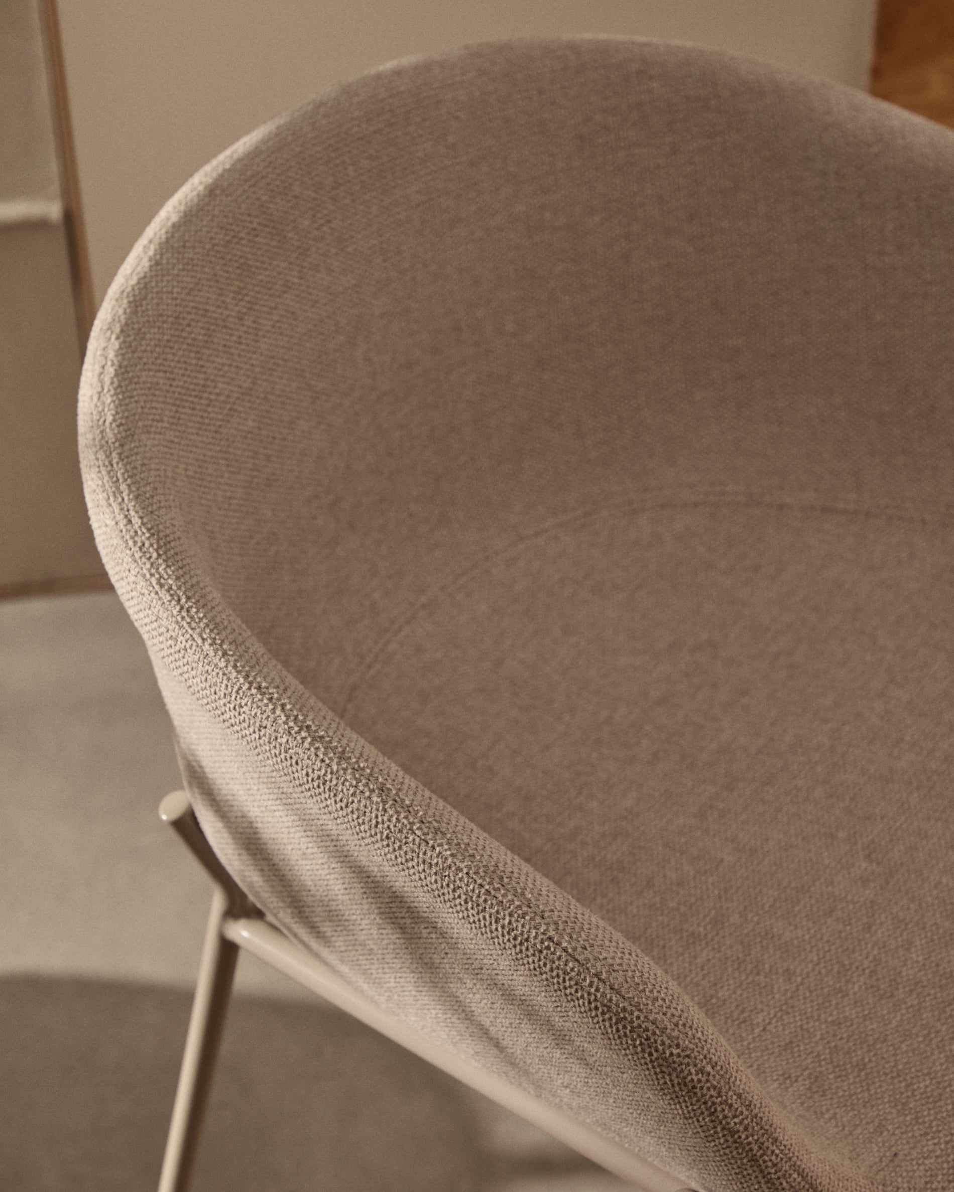 Yvette stool in beige chenille and steel legs in a beige finish, 65 cm high - Lifestyle