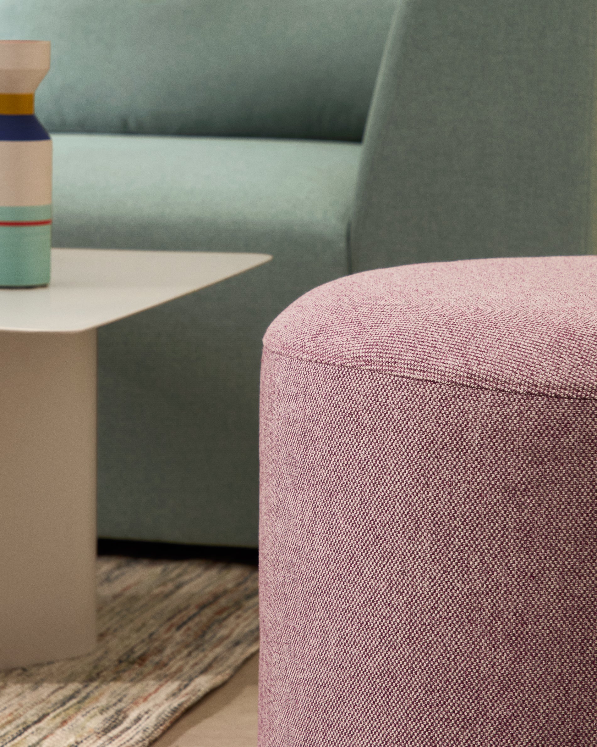 Kaeli purple footrest with removable cover Ø60cm - Lifestyle