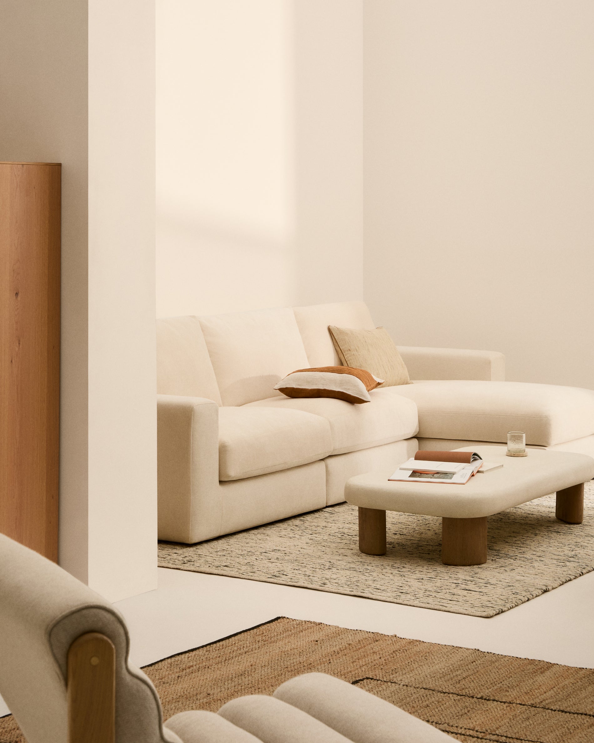 Alea ecru chenille 4-seater modular sofa with right chaise longue and removable cover 310cm - Lifestyle