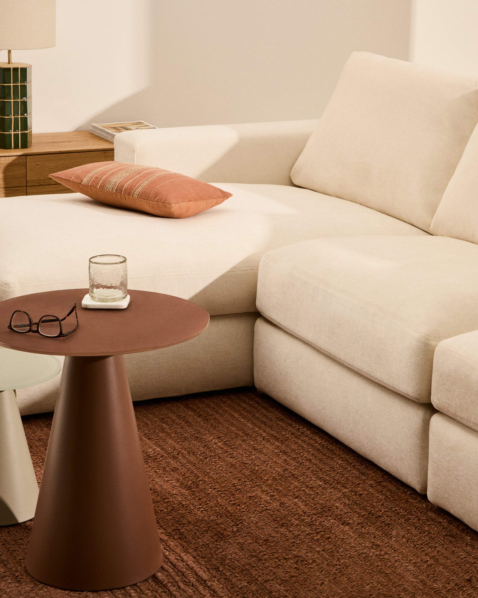 Alea ecru chenille 5-seater modular sofa with left chaise longue and removable cover 340cm - Lifestyle