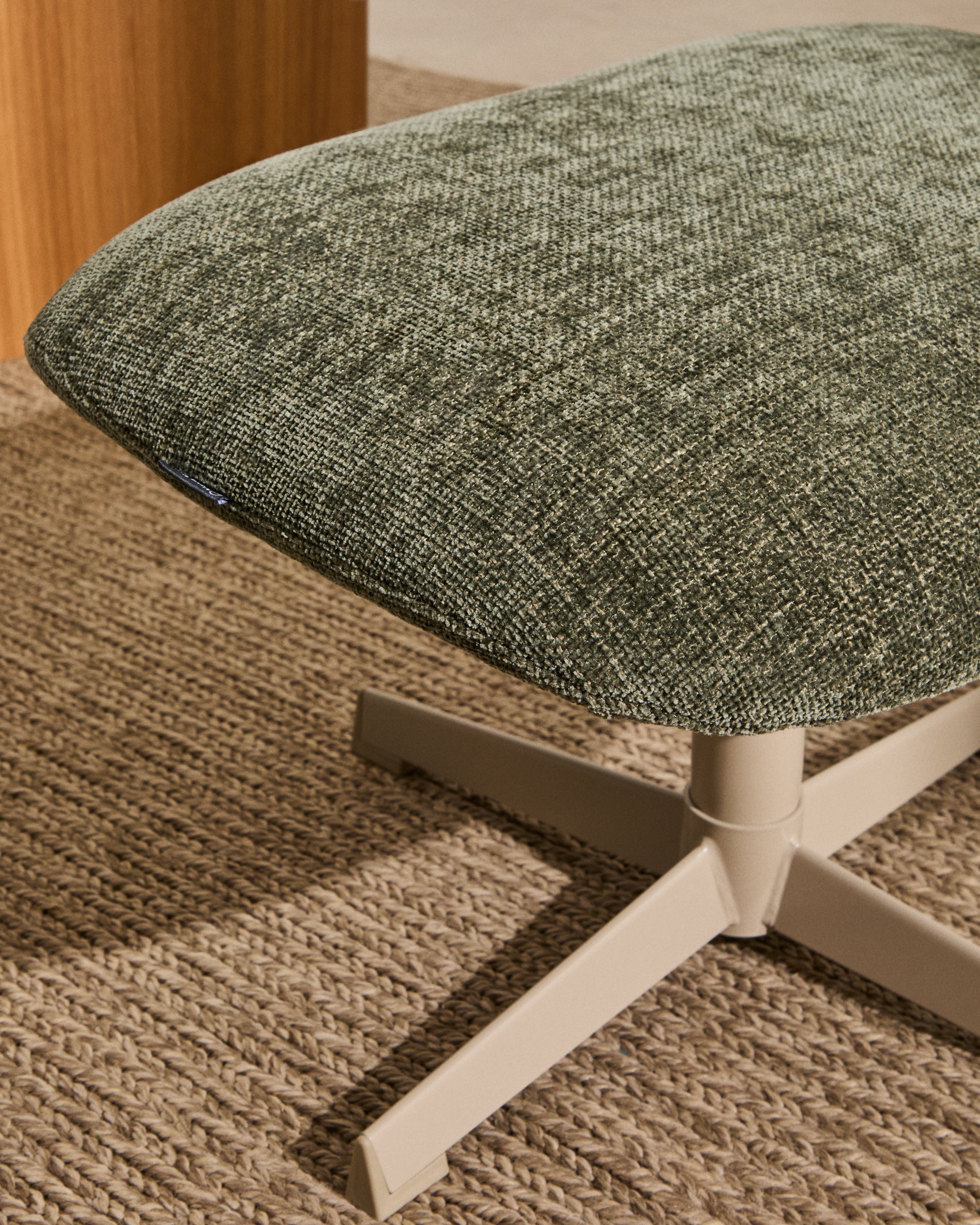Teryl green chenille footrest with grey-finished metal, FSC 100% - Lifestyle