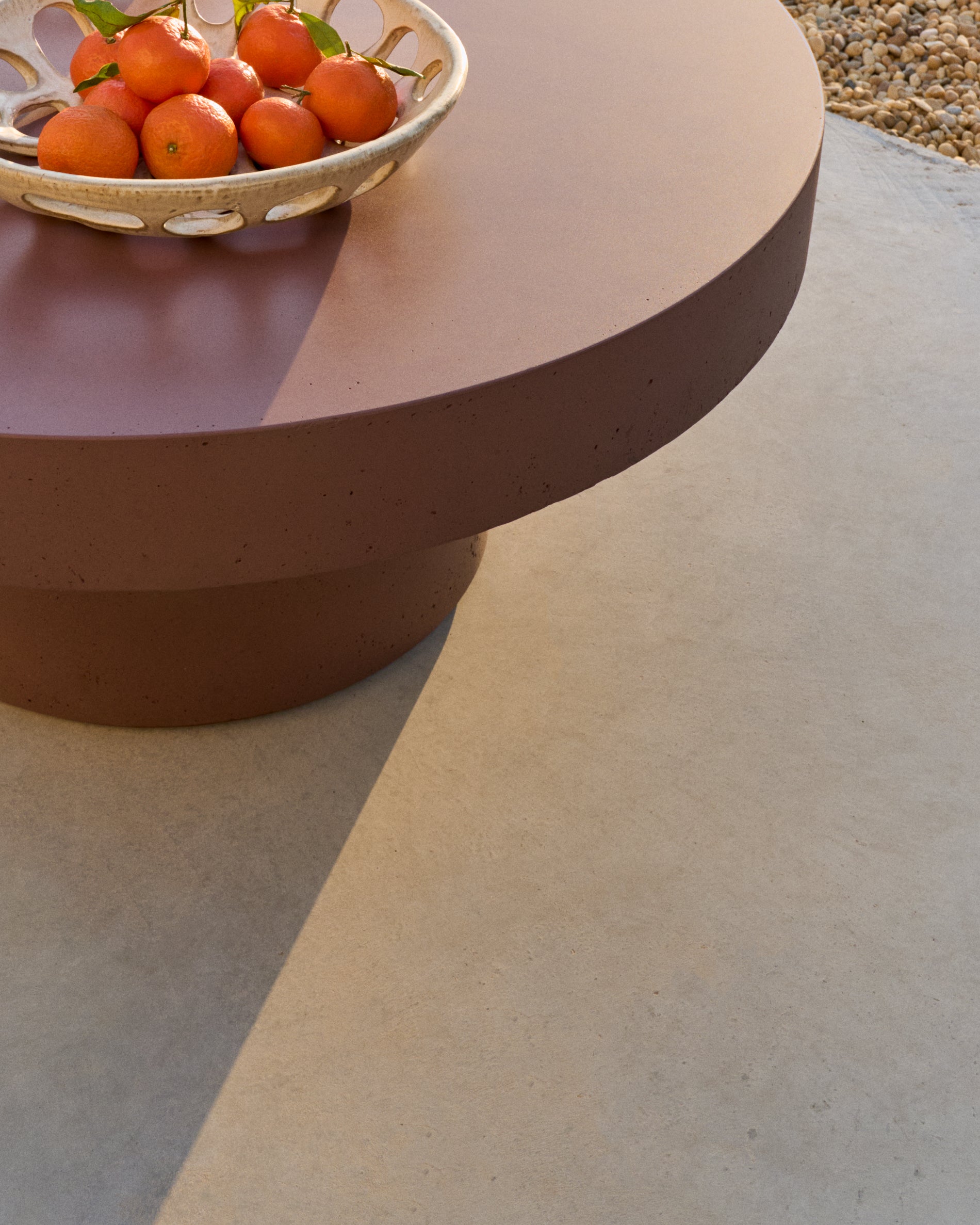Aiguablava terracotta cement coffee table Ø90cm - Lifestyle