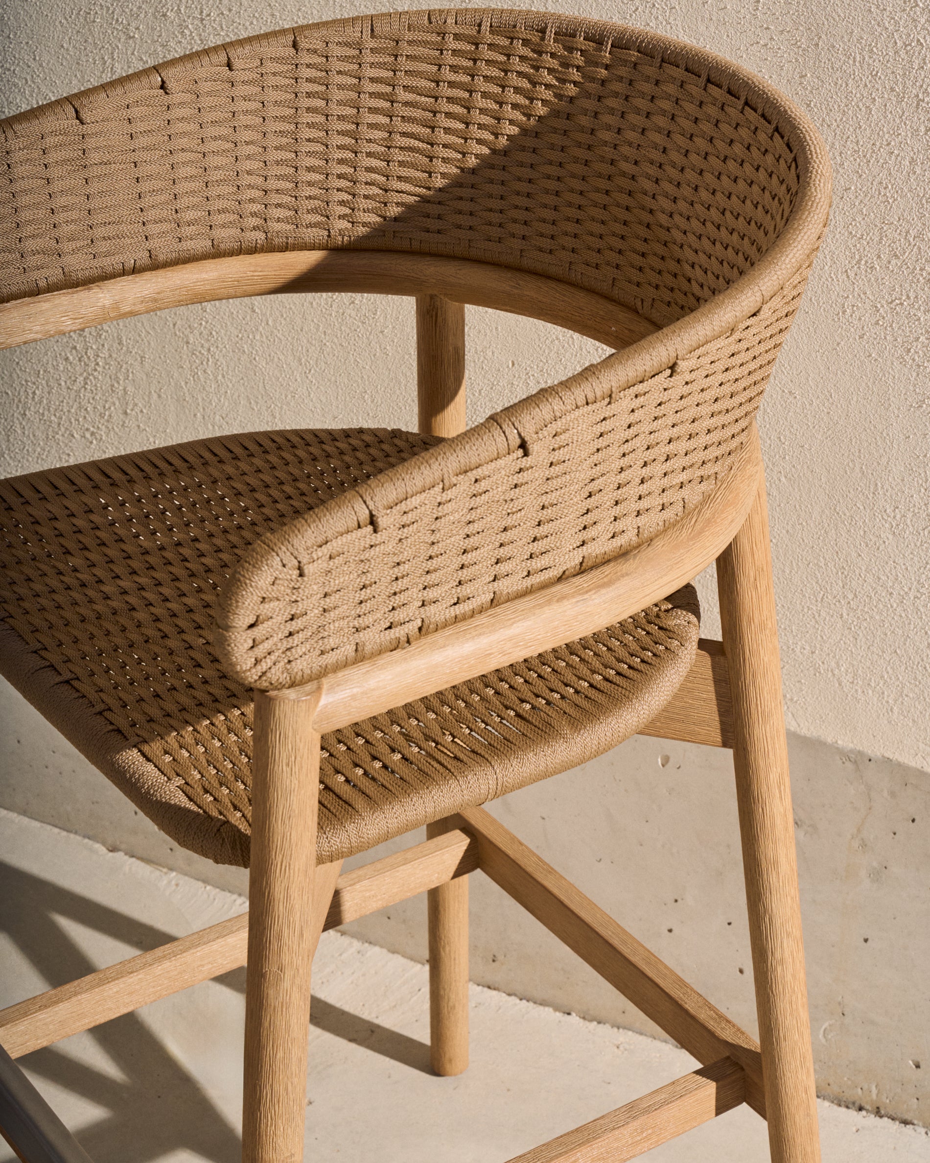 Arinella stool in FSC 100% solid acacia wood with natural finish and beige rope cord 75cm - Lifestyle