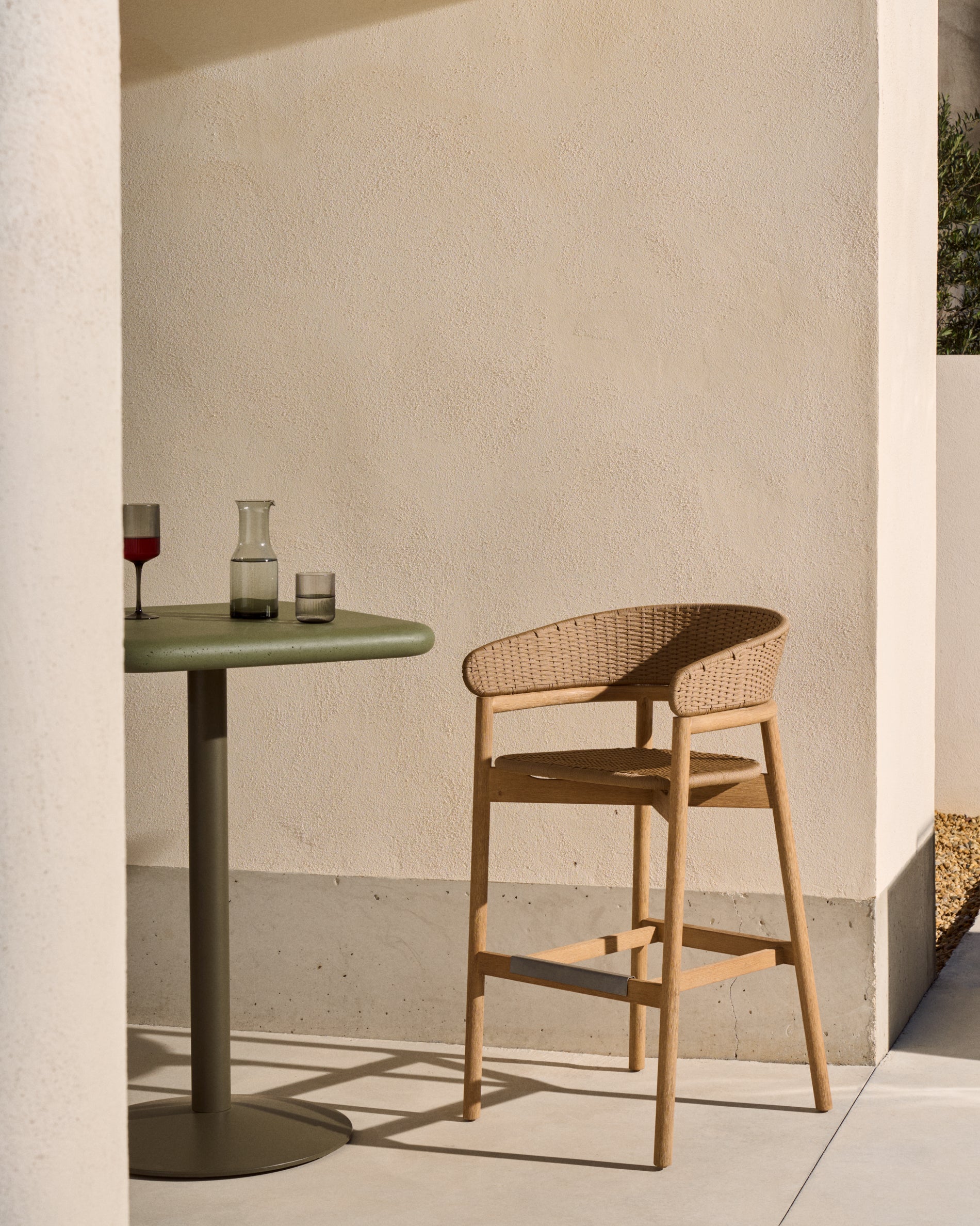 Arinella stool in FSC 100% solid acacia wood with natural finish and beige rope cord 75cm - Lifestyle