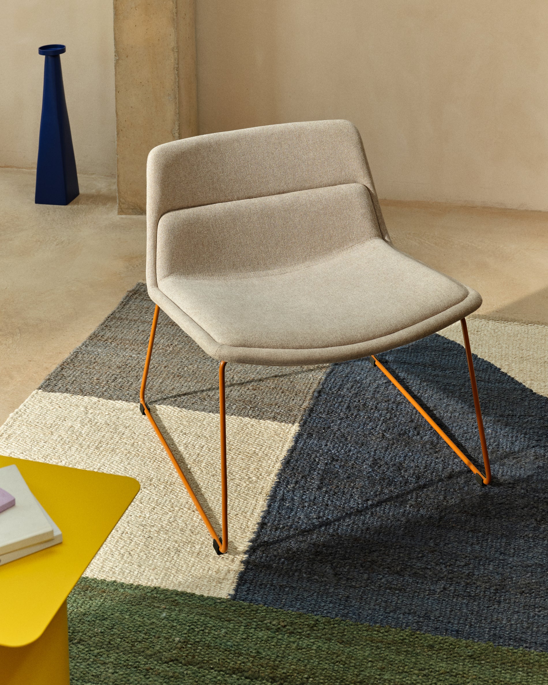 Zahara beige armchair with steel legs and FSC 100% terracotta finish - Lifestyle