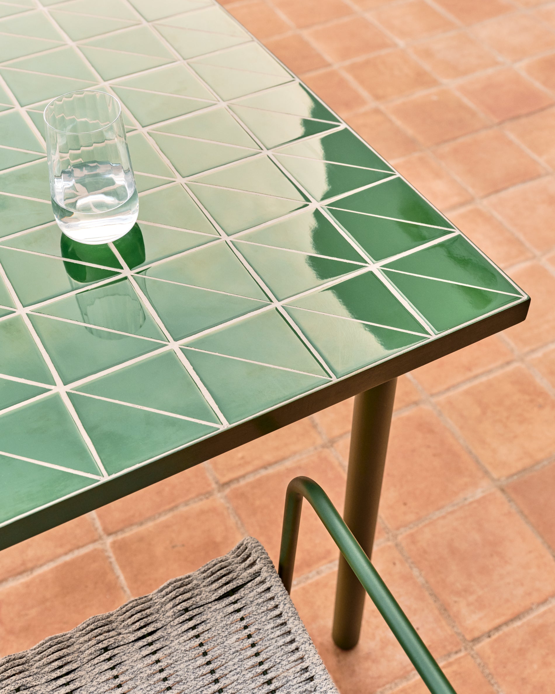 Maurina outdoor table in green galvanised steel with green tiles 223 x 101cm - Lifestyle