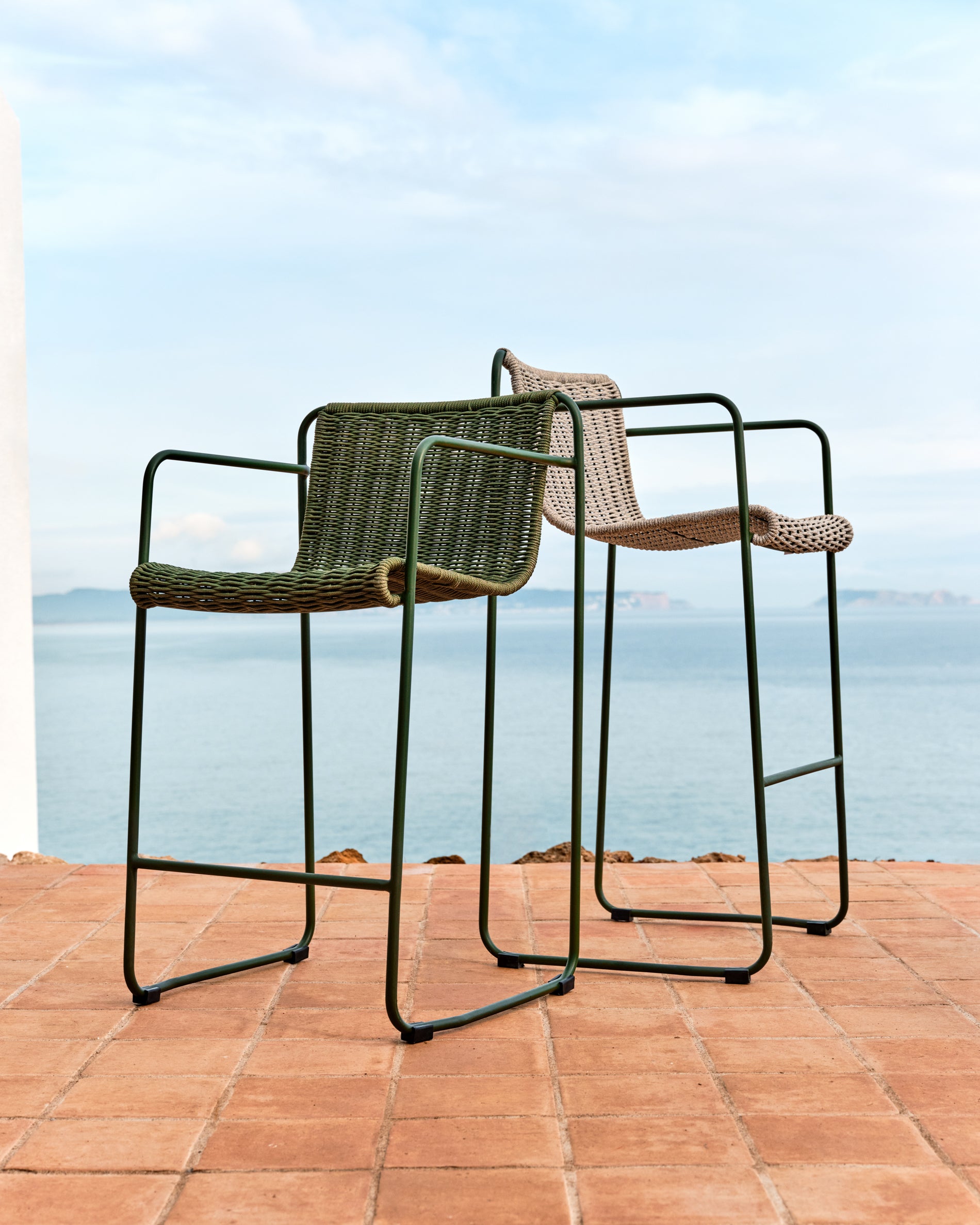 Maurina stool in green galvanised steel and ecru and grey rope cord 64,5cm - Lifestyle