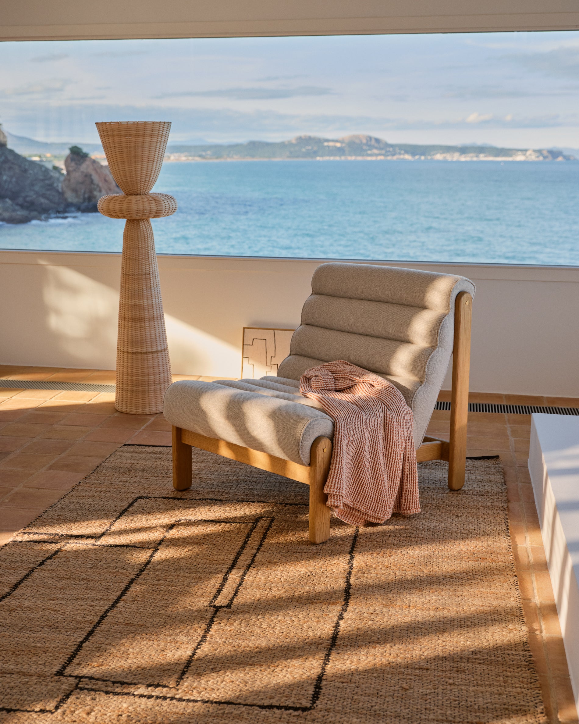 Magira beige armchair in solid oak wood with natural finish - Lifestyle
