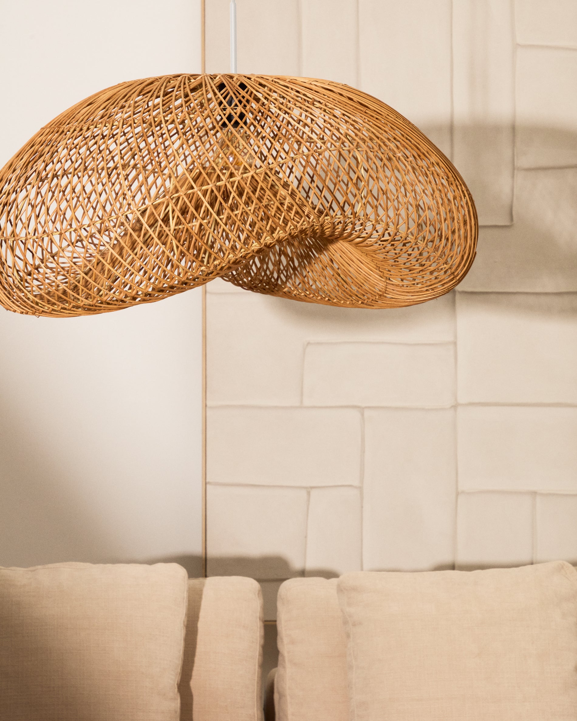 Isora rattan ceiling lamp shade with natural finish 80 x 35cm - Lifestyle