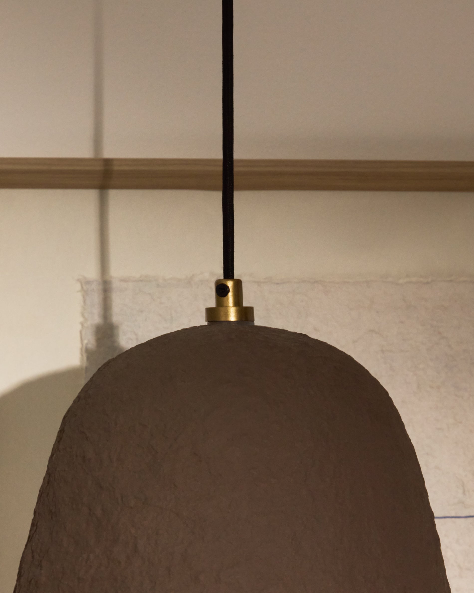 Lisora ceiling lamp in brown papier-mâché Ø35cm - Lifestyle