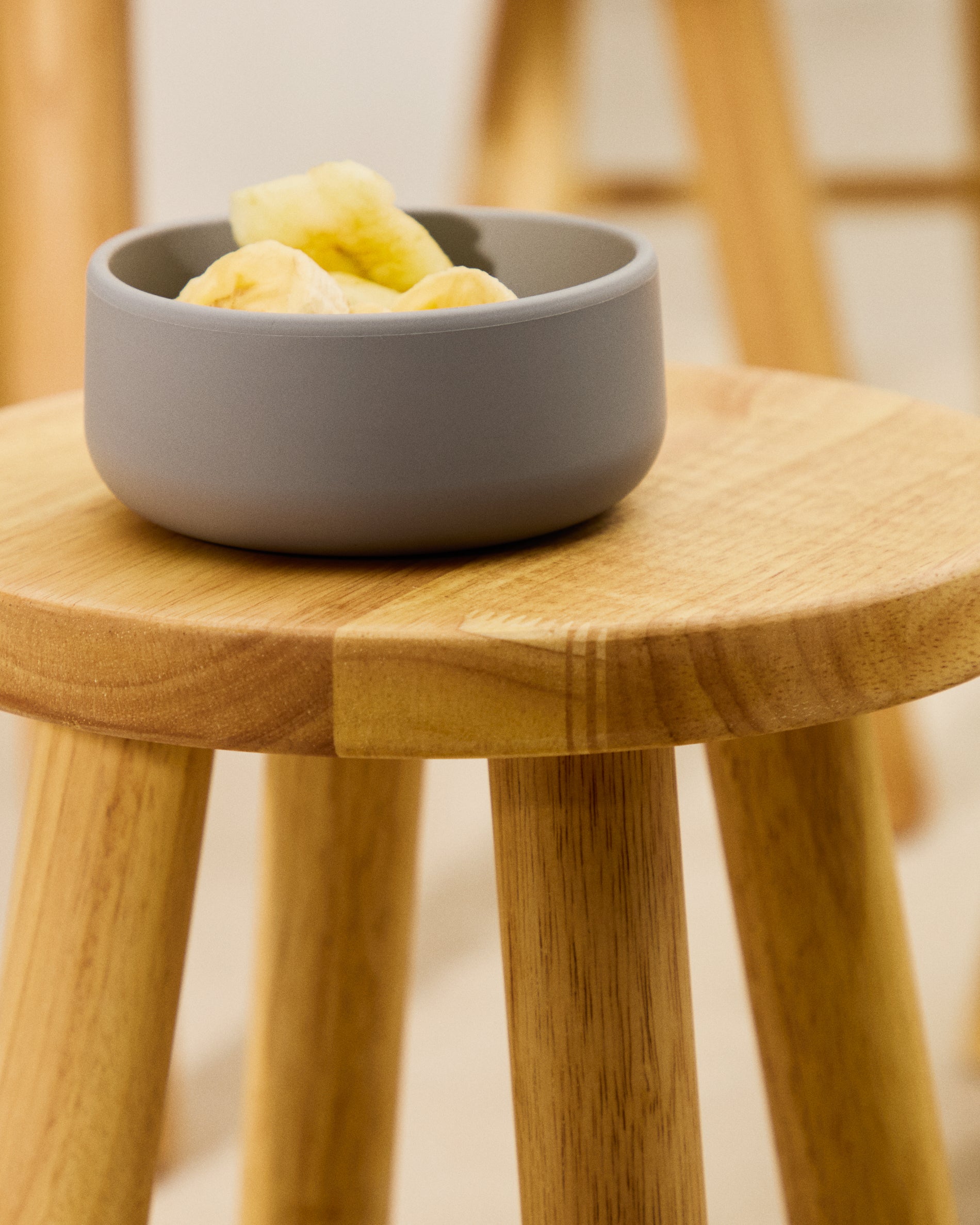Lili plate and bowl set in blue silicone - Lifestyle