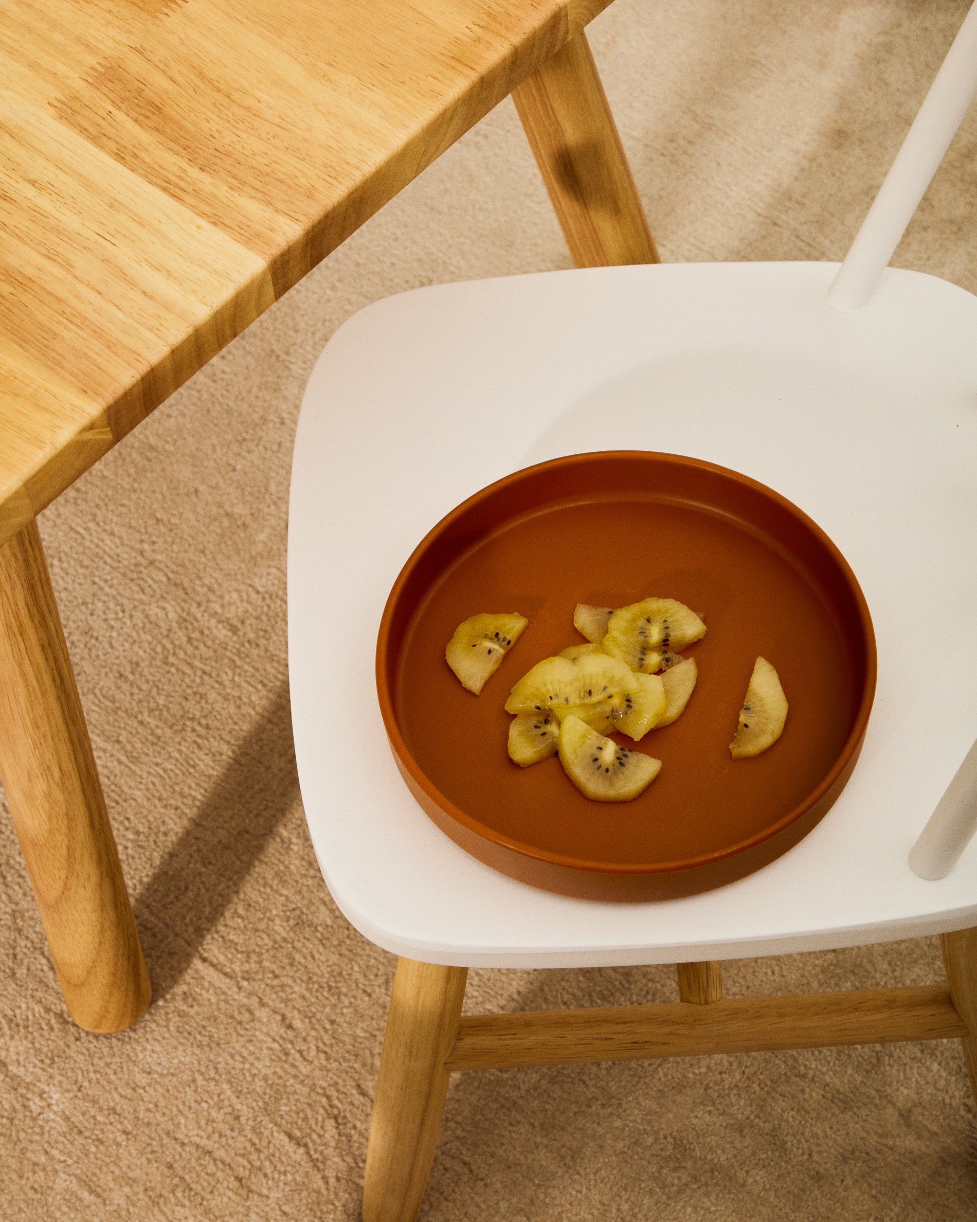 Lili plate and bowl set in orange silicone - Lifestyle