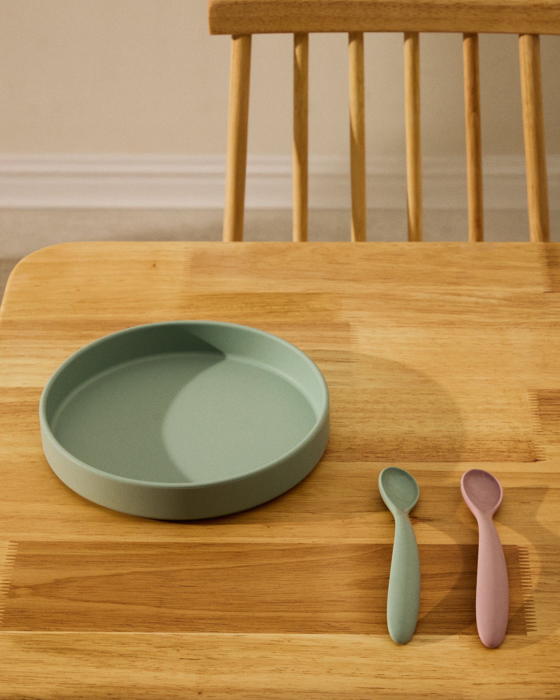 Lili set of two spoons in pink and turquoise silicone - Lifestyle