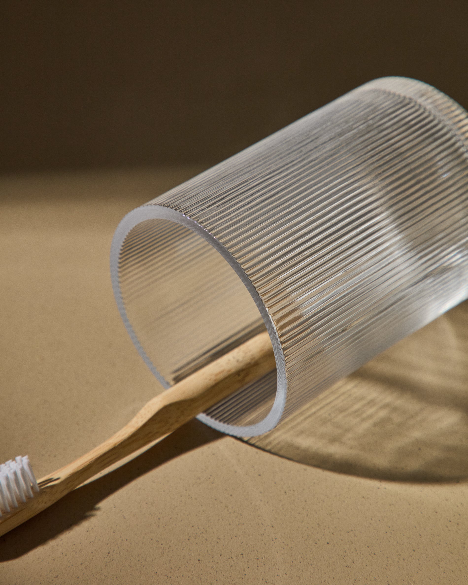 Arlem clear glass toothbrush holder - Lifestyle