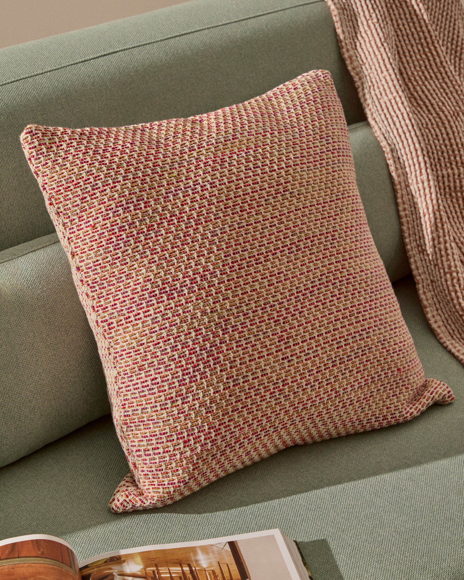 Milianne multicoloured jacquard cotton cushion cover, 50 x 50 cm - Lifestyle