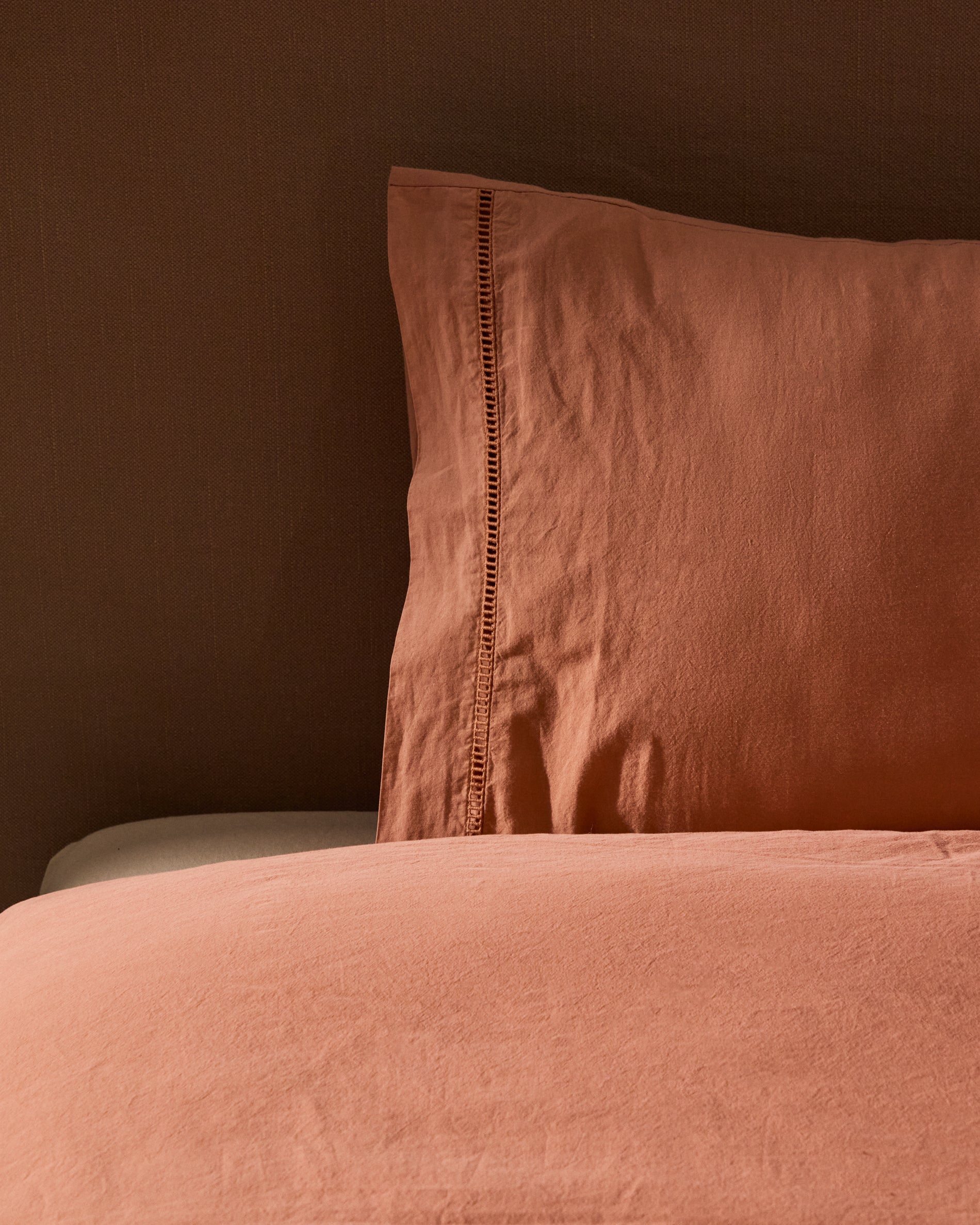 Caline Set of Duvet Cover and Pillowcases 100% Cotton Terracotta for 90 cm Bed - Lifestyle